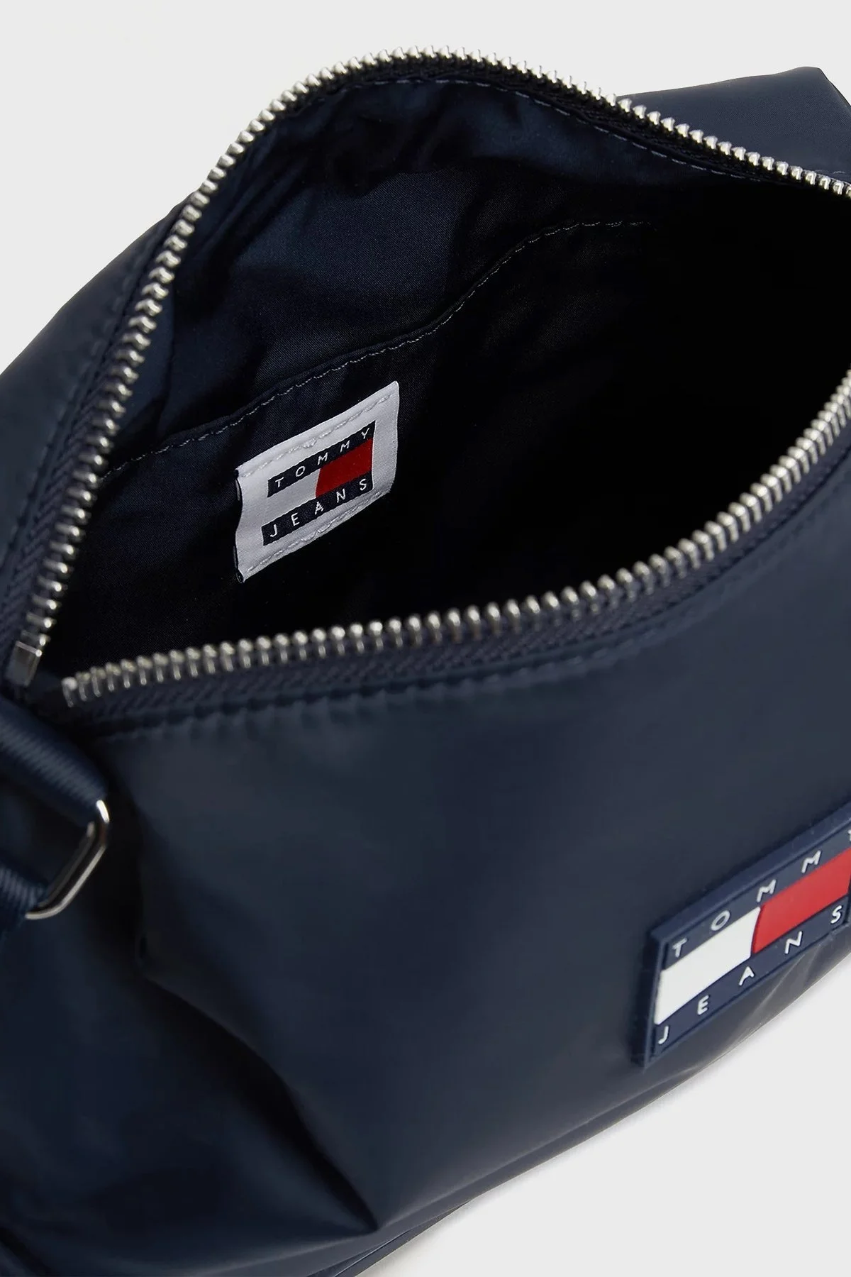 Tommy Jeans Logolu Ayarlanabilir Çapraz Askılı Bayan Çanta AW0AW15950 C1G LACİVERT - 5