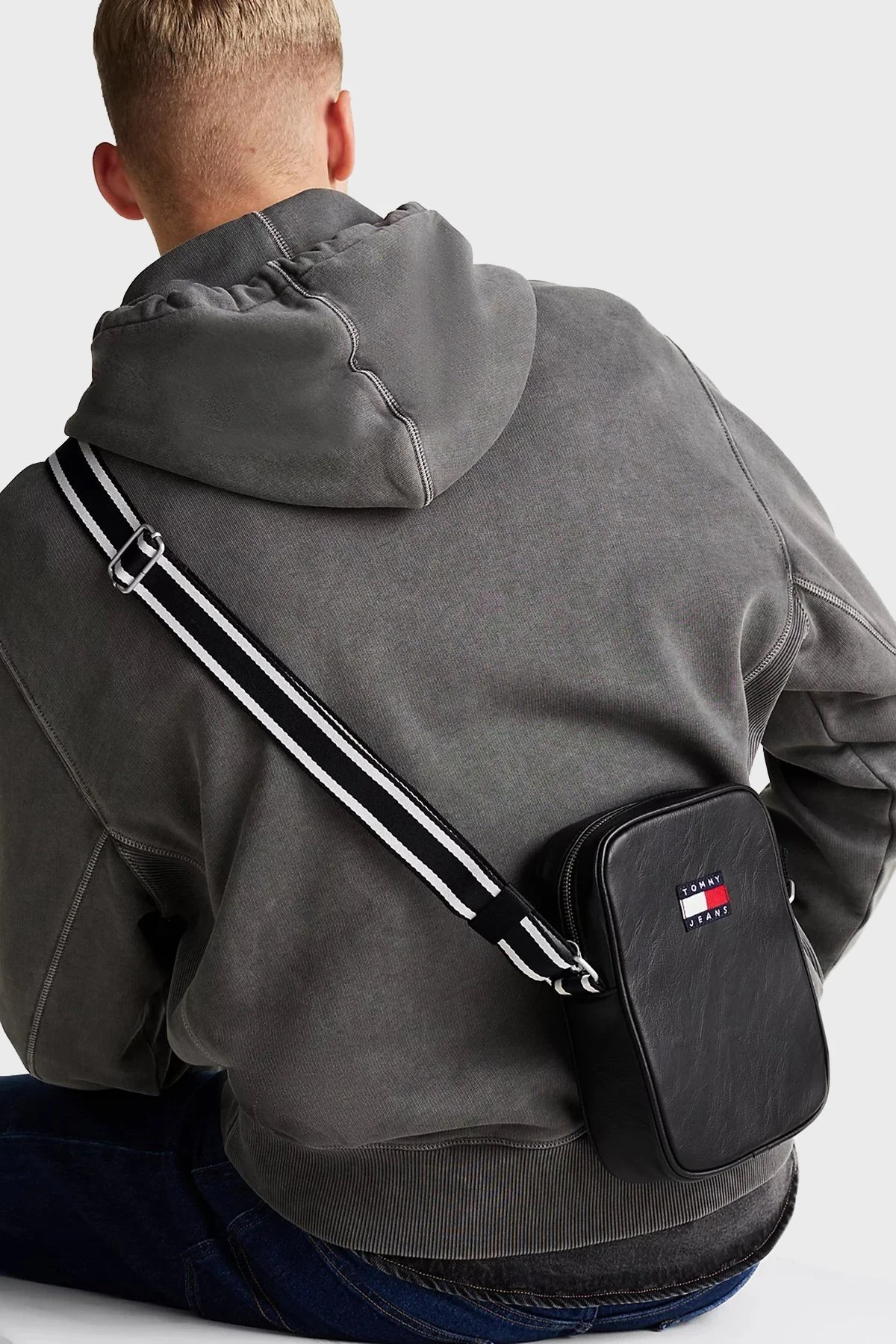 Tommy Jeans Logolu Ayarlanabilir Çapraz Askılı Erkek Çanta AM0AM12898 BDS SİYAH - 8