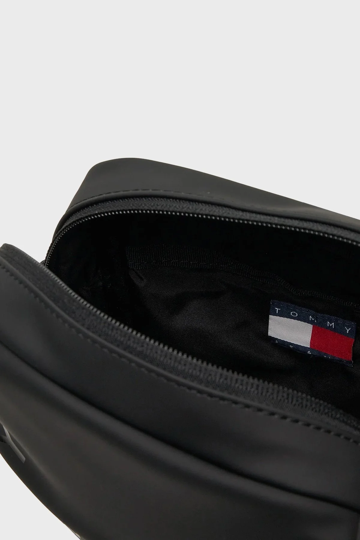 Tommy Jeans Logolu Ayarlanabilir Çapraz Askılı Erkek Çanta AM0AM12902 BDS SİYAH - 3