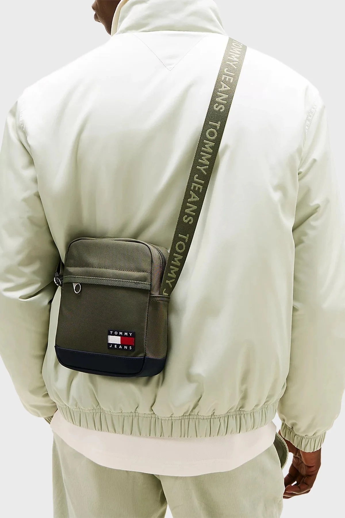 Tommy Jeans Logolu Ayarlanabilir Çapraz Askılı Erkek Çanta AM0AM13389 MRH KOYU YEŞİL - 2