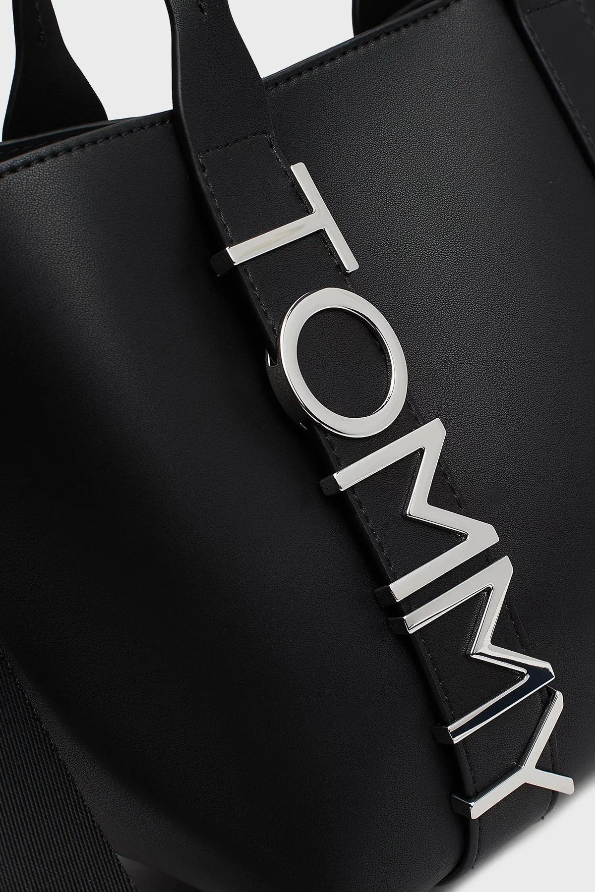 Tommy Jeans Logolu Ayarlanabilir Çıkarılabilir Çapraz Askılı Bayan Çanta AW0AW17049 BDS SİYAH - 8