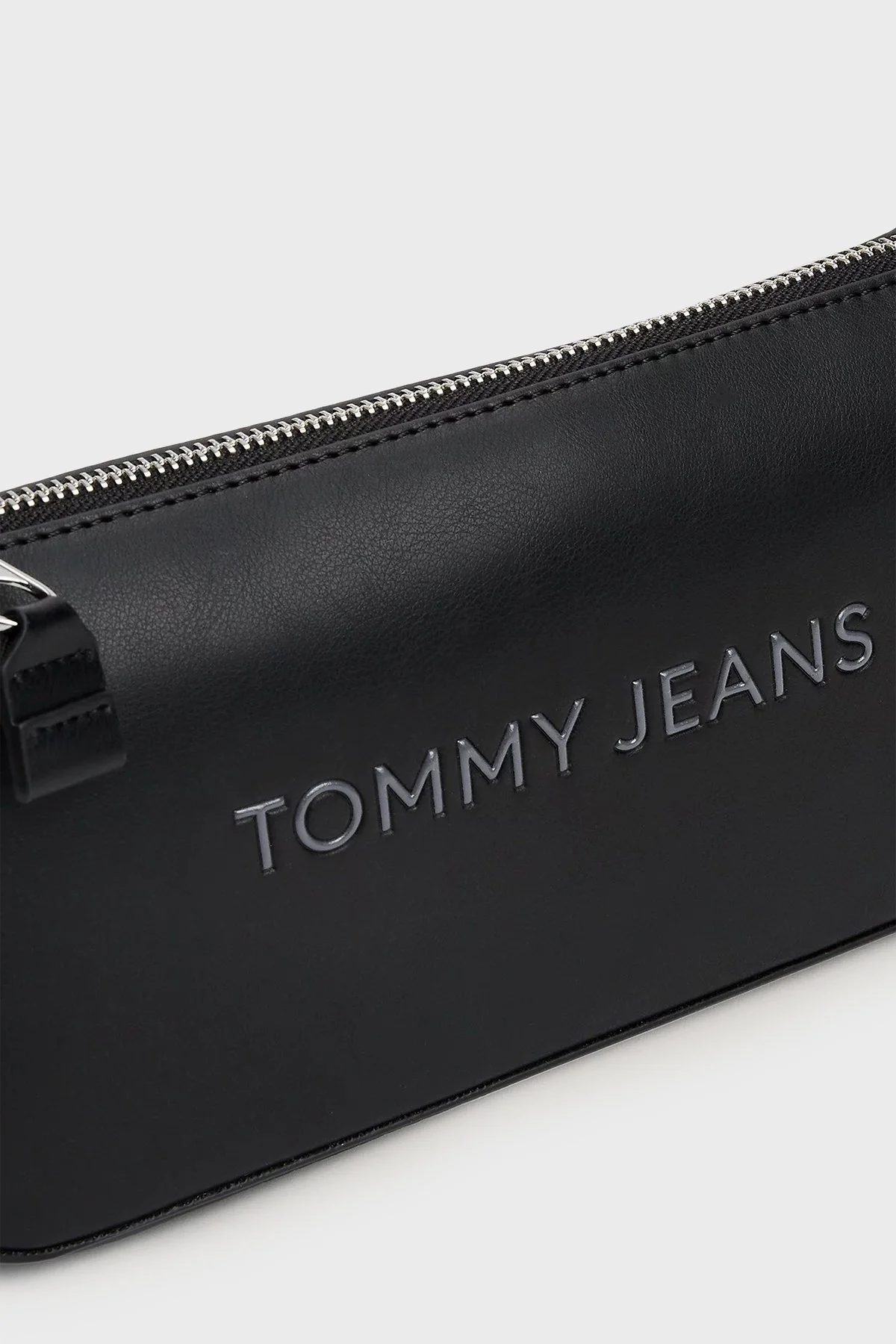 Tommy Jeans Logolu Ayarlanabilir Omuz Askılı Bayan Çanta AW0AW16270 BDS SİYAH - 5