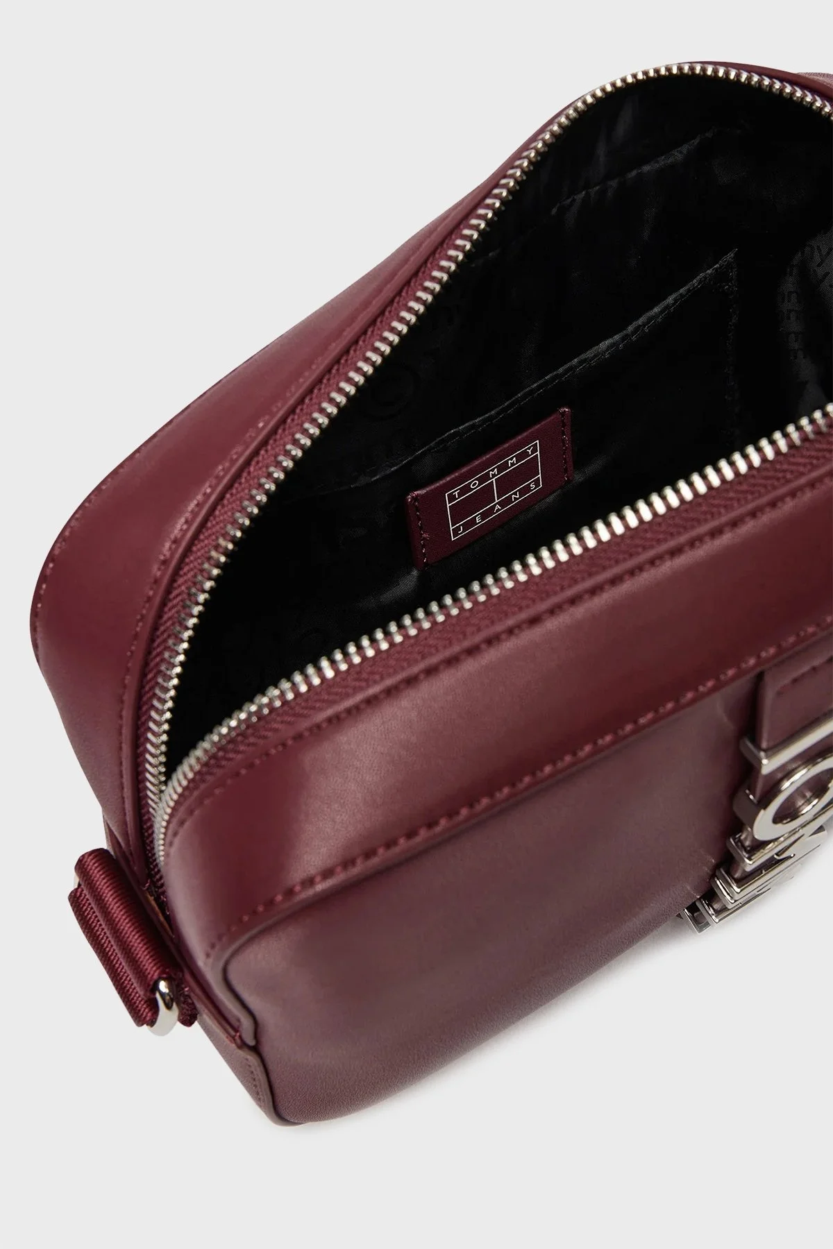 Tommy Jeans Logolu Ayarlanabilir Omuz Askılı Bayan Çanta AW0AW16511 VLP BORDO - 3