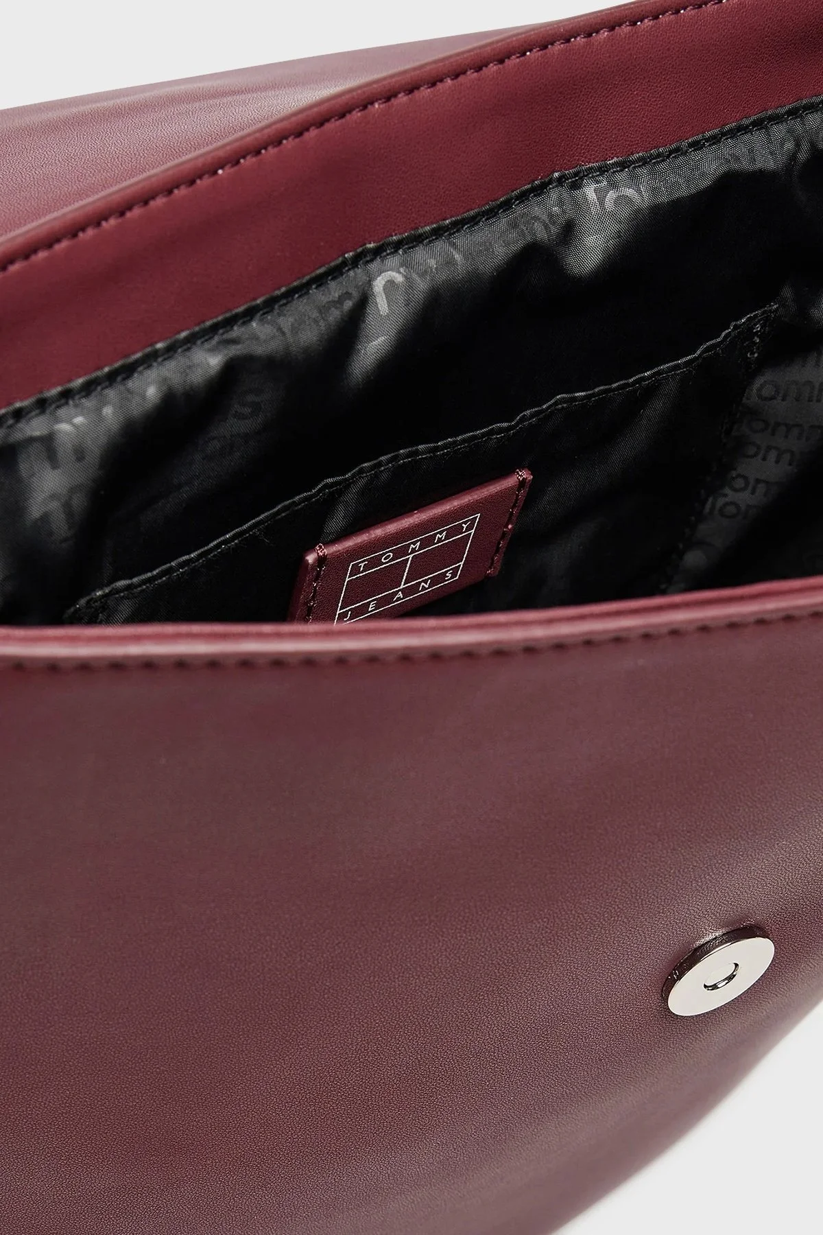 Tommy Jeans Logolu Ayarlanabilir Omuz Askılı Bayan Sırt Çantası AW0AW16506 VLP BORDO - 4
