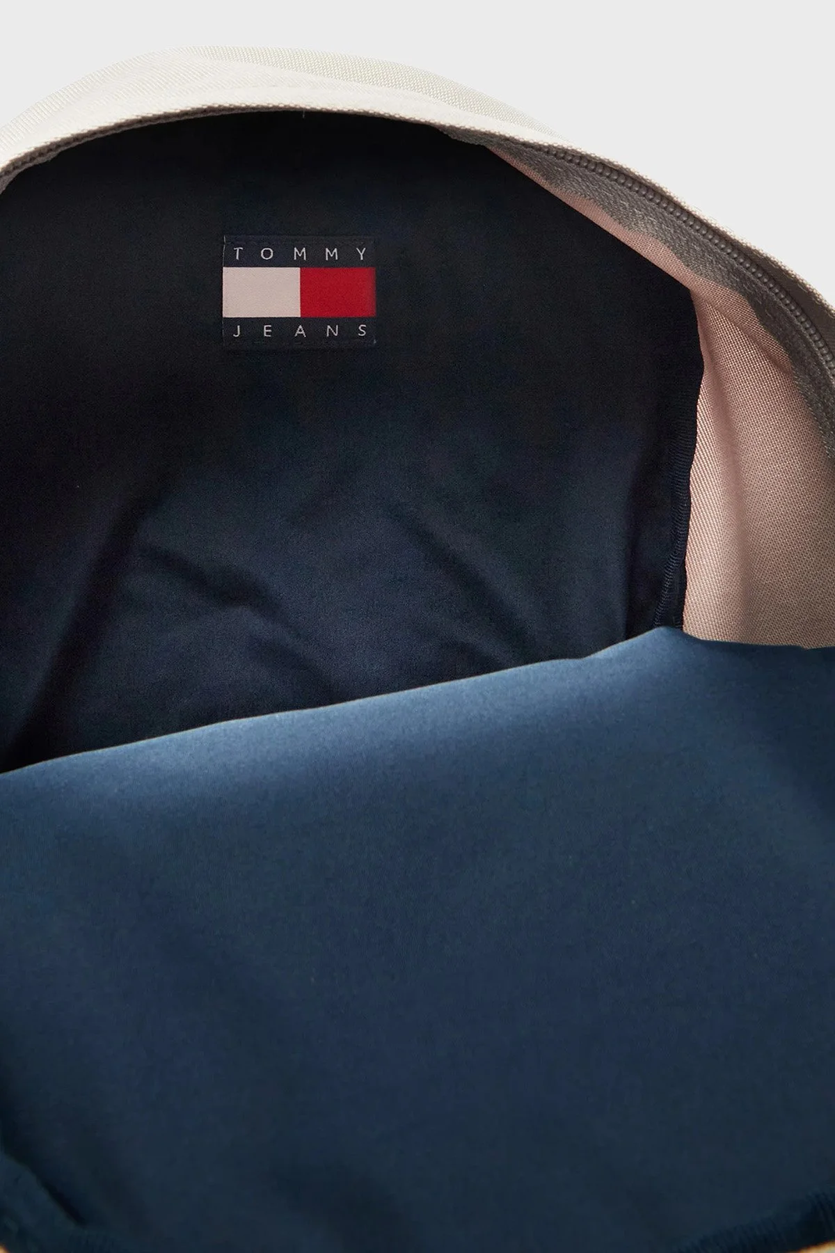 Tommy Jeans Logolu Ayarlanabilir Omuz Askılı Kadın Sırt Çantası AW0AW18648 AEP BEJ - 5