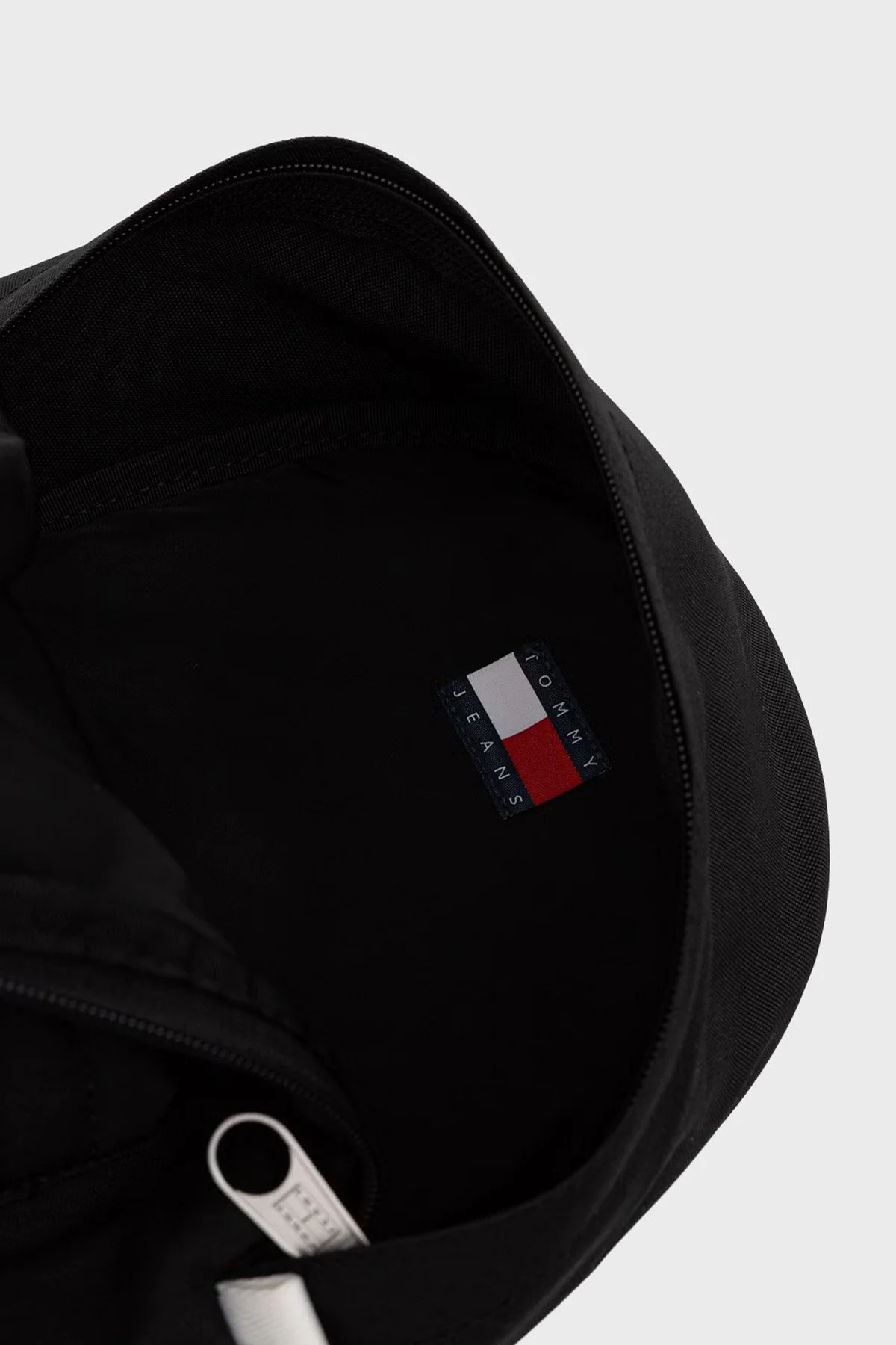 Tommy Jeans Logolu Ayarlanabilir Omuz Askılı Kadın Sırt Çantası AW0AW18648 BDS SİYAH - 5