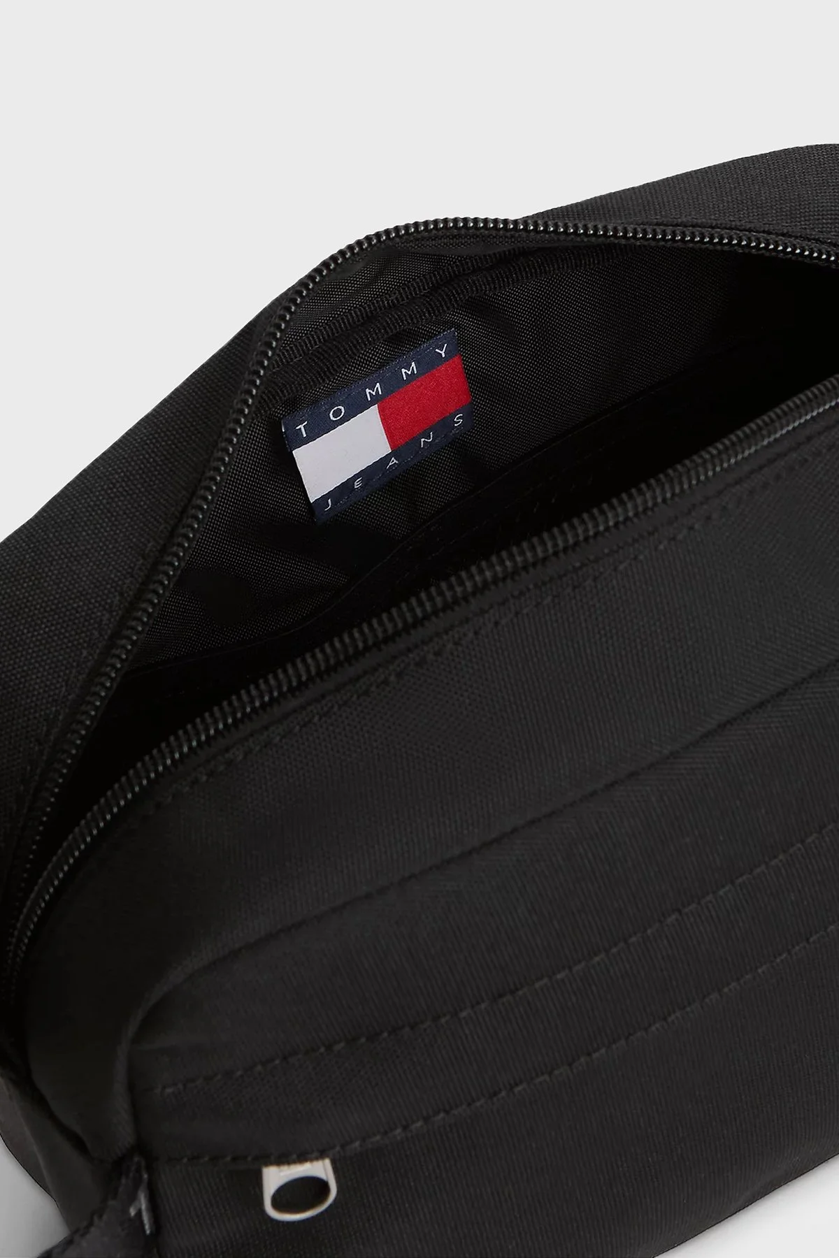 Tommy Jeans Logolu Bilek Askılı Aksesuar Erkek Çanta AM0AM14633 BDS Siyah - 3