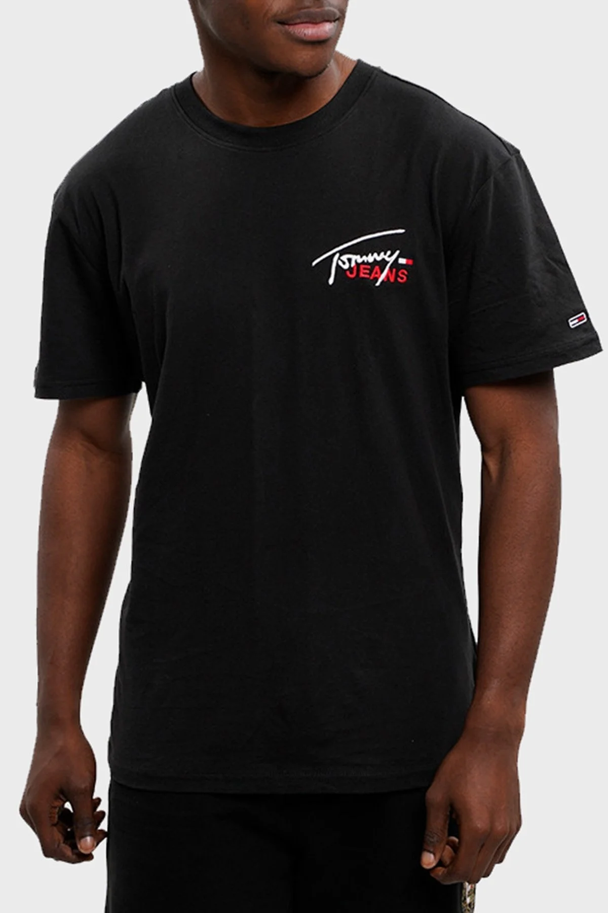 Tommy Jeans Logolu Bisiklet Yaka % 100 Pamuk Regular Fit Erkek T Shirt DM0DM16236 BDS SİYAH - 1