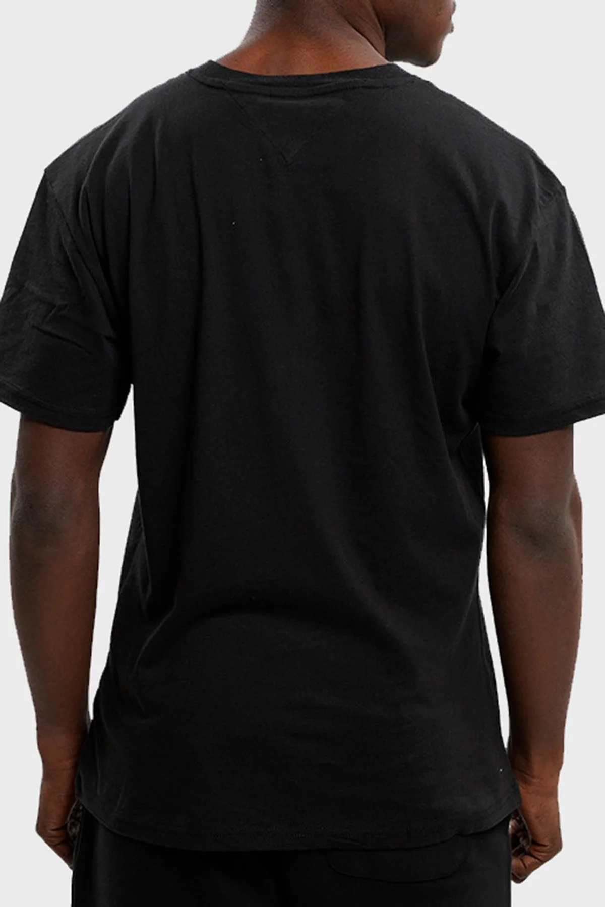 Tommy Jeans Logolu Bisiklet Yaka % 100 Pamuk Regular Fit Erkek T Shirt DM0DM16236 BDS SİYAH - 2