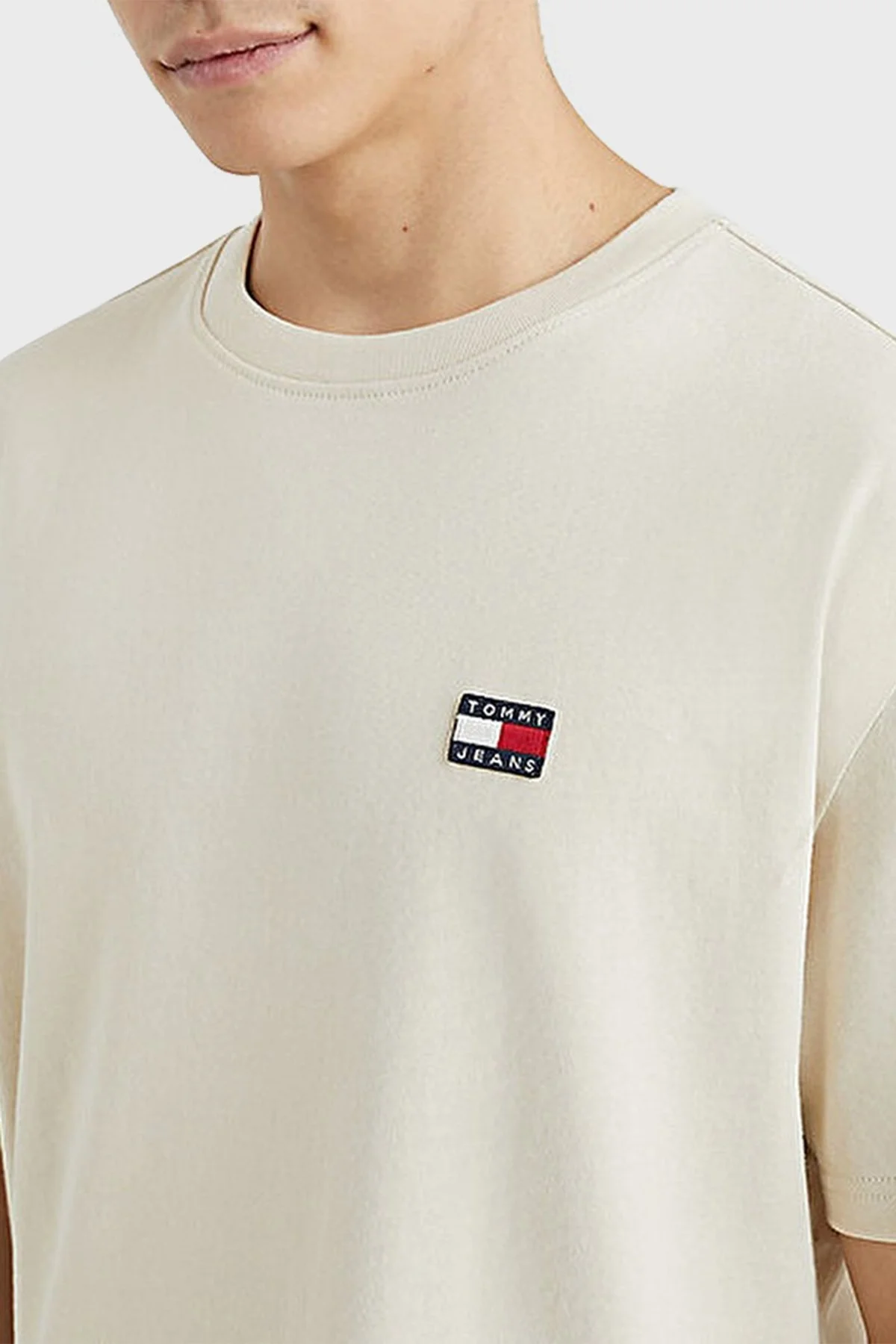 Tommy Jeans Logolu Bisiklet Yaka % 100 Pamuk Regular Fit Erkek T Shirt DM0DM16320 YBH BEYAZ - 3