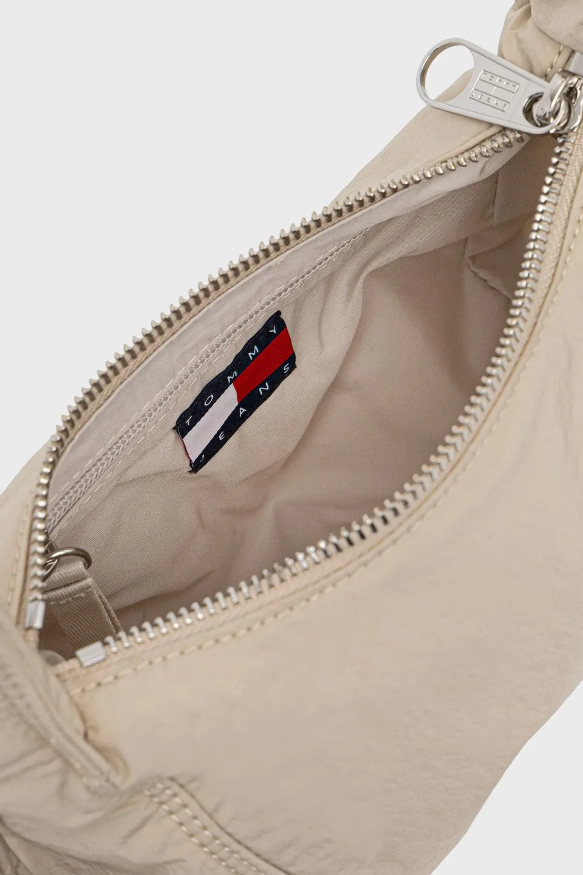 Tommy Jeans Logolu Büzgülü Askı Detaylı Bayan Çanta AW0AW18068 ABY BEJ - 5