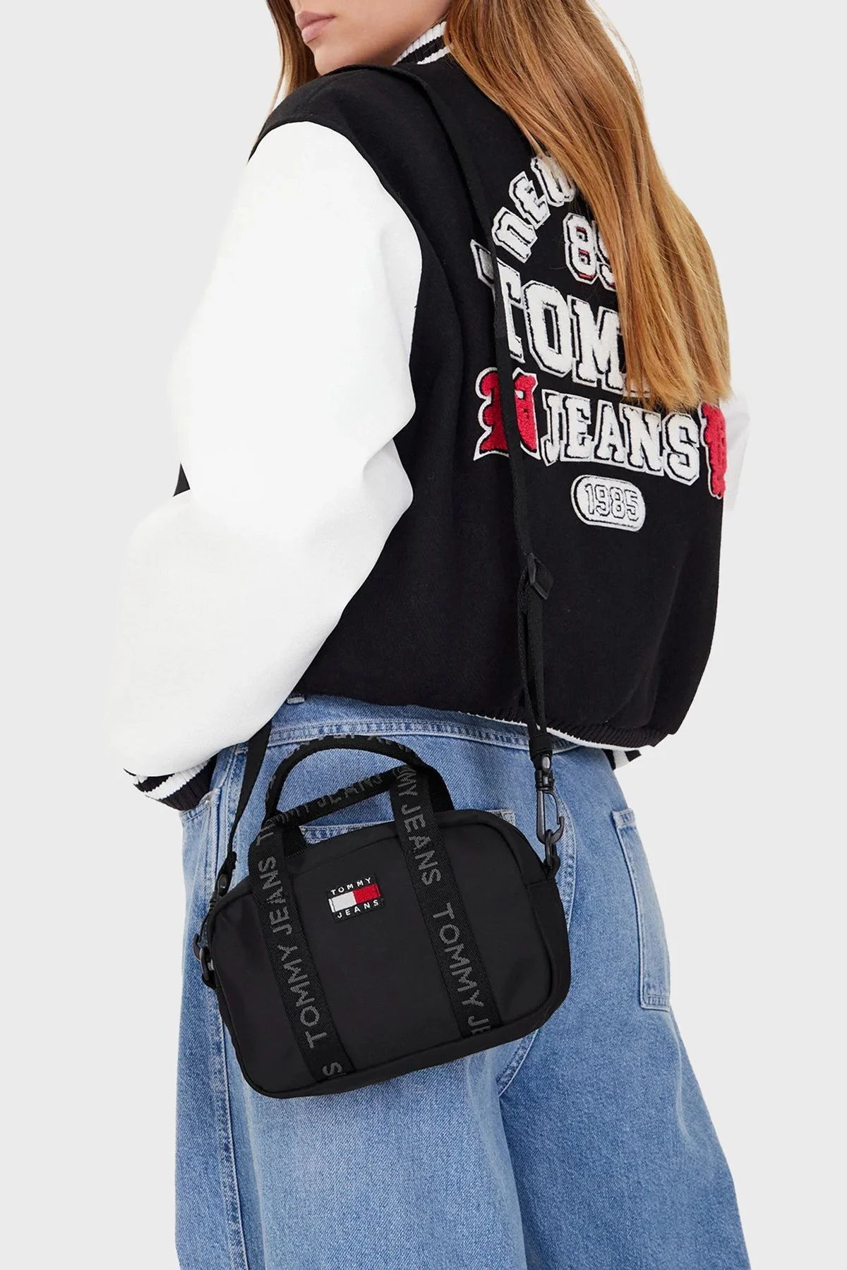 Tommy Jeans Logolu Çıkarılabilir Askılı Bayan Çanta AW0AW17889 BDS SİYAH - 2