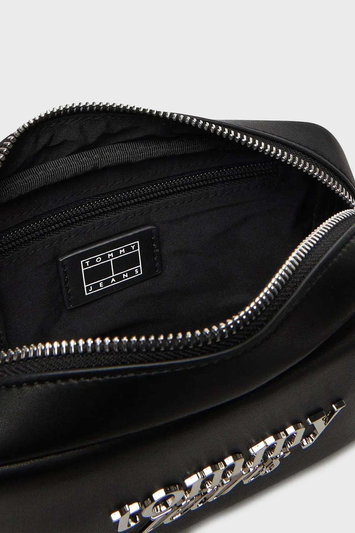 Tommy Jeans Logolu Çıkarılabilir Askılı Bayan Çanta AW0AW17897 BDS SİYAH - 5
