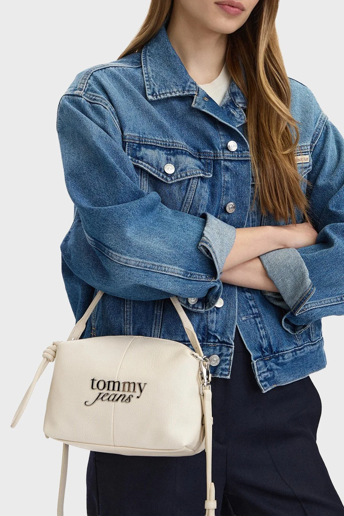 Tommy Jeans Logolu Çıkarılabilir Askılı Kadın Çanta AW0AW18470 ACG BEJ - 2