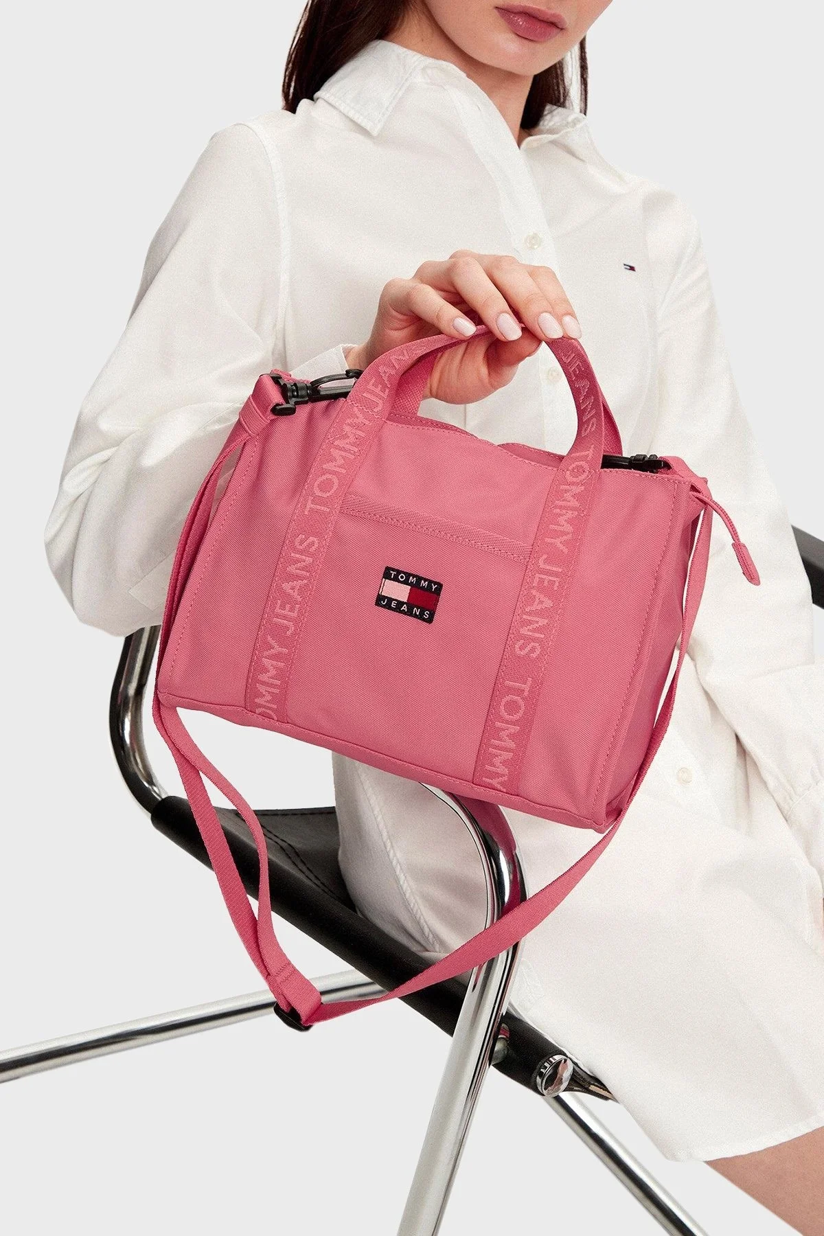 Tommy Jeans Logolu Çıkarılabilir Askılı Tote Bayan Çanta AW0AW17356 TIG PEMBE - 2