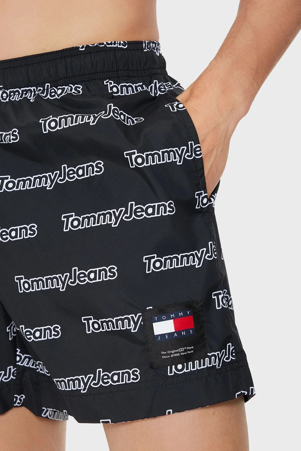 Tommy Jeans Logolu Deniz Şortu Belden Bağlamalı Cepli Erkek Mayo Short UM0UM03150 0GN SİYAH - 4