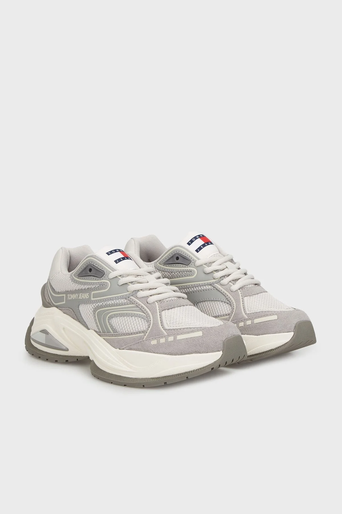 Tommy Jeans Logolu Deri Karışımlı Kalın Tabanlı Sneaker Bayan Ayakkabı EN0EN02620 P06 BEYAZ-GRİ - 2