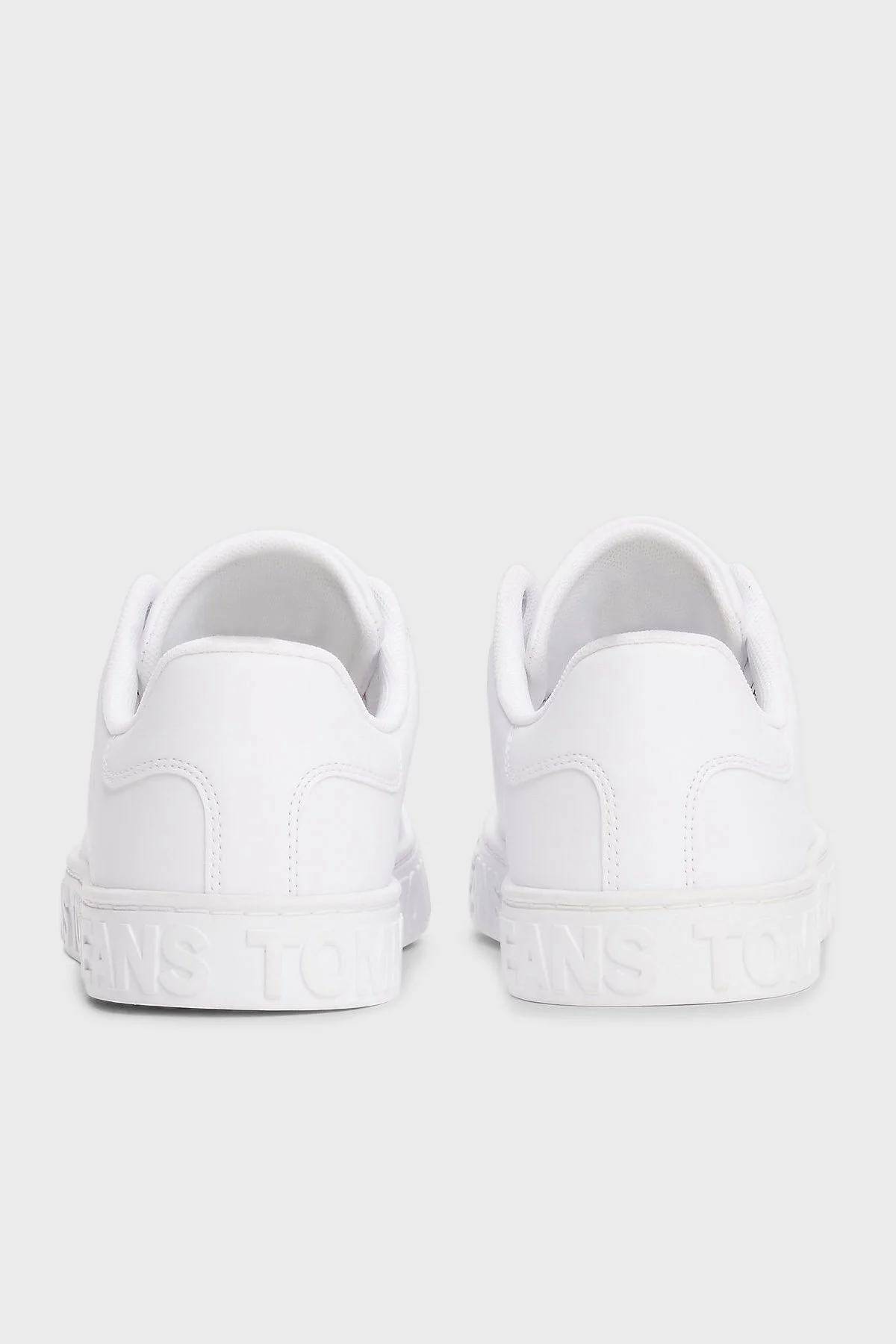 Tommy Jeans Logolu Deri Karışımlı Kalın Tabanlı Sneaker Bayan Ayakkabı EN0EN02703 YBS BEYAZ - 13