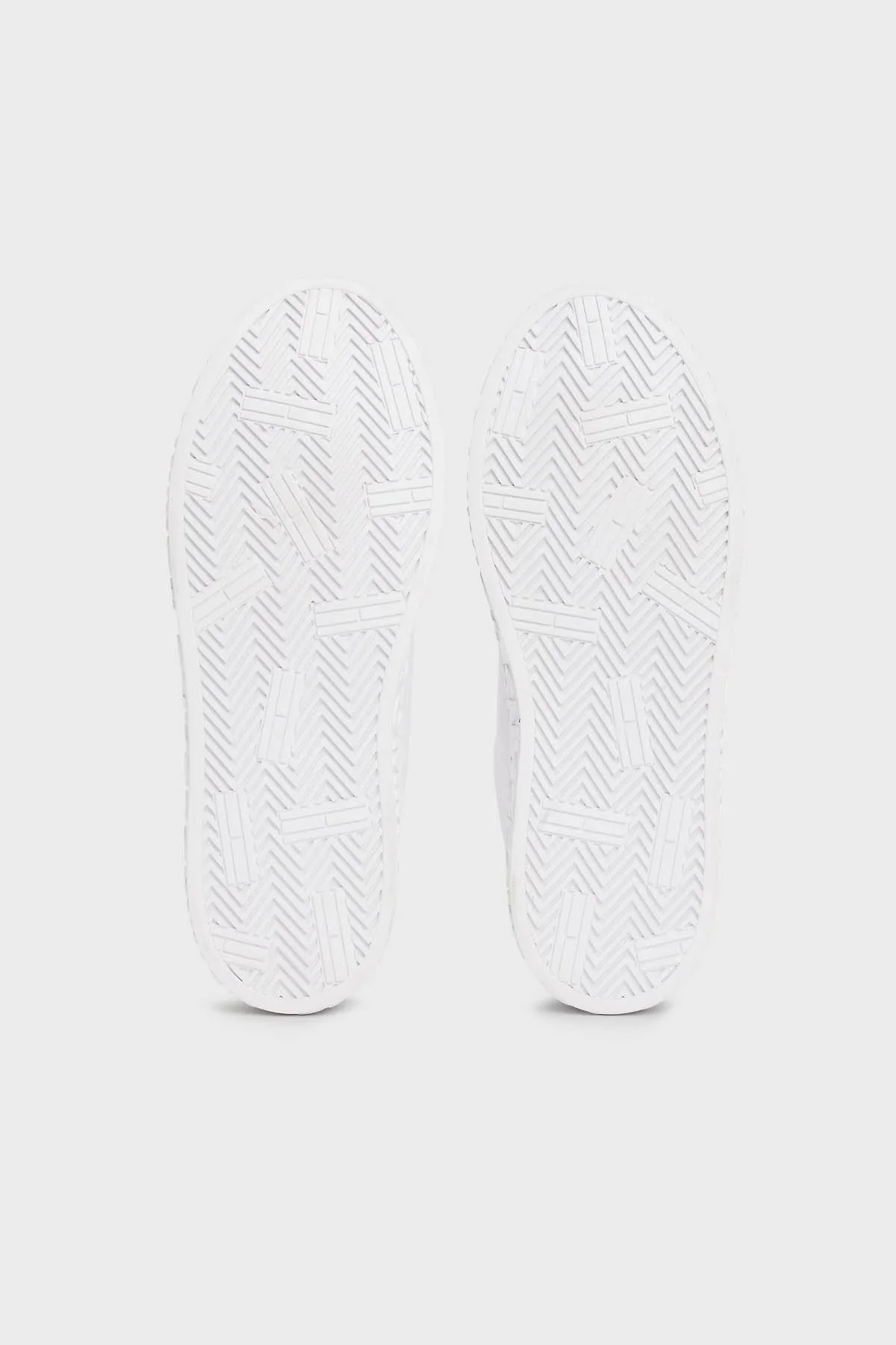 Tommy Jeans Logolu Deri Karışımlı Kalın Tabanlı Sneaker Bayan Ayakkabı EN0EN02703 YBS BEYAZ - 14