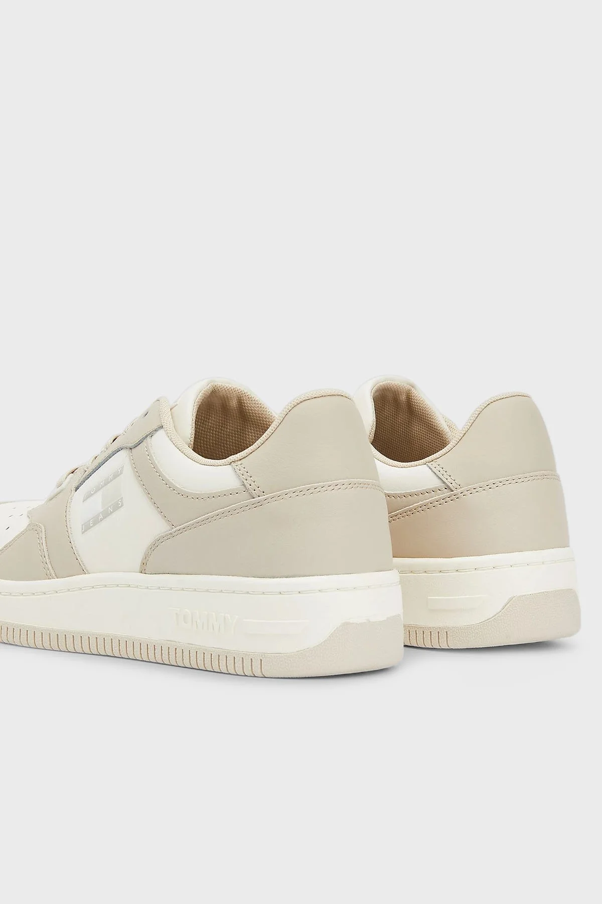 Tommy Jeans Logolu Deri Sneaker Bayan Ayakkabı EN0EN02103 ACI BEJ - 3