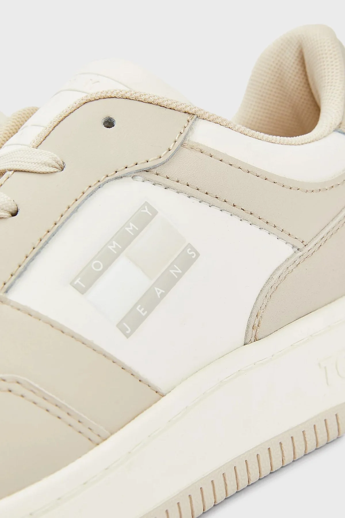 Tommy Jeans Logolu Deri Sneaker Bayan Ayakkabı EN0EN02103 ACI BEJ - 4
