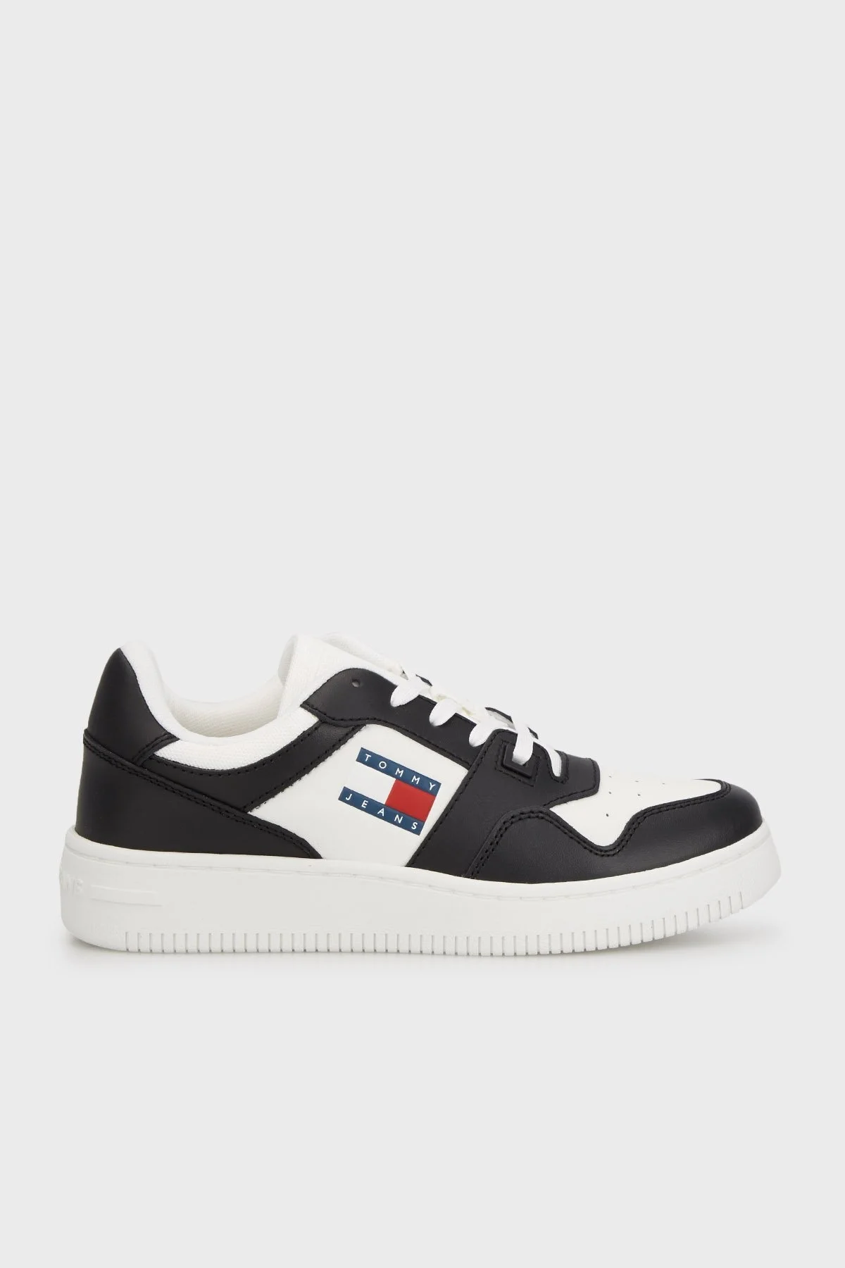 Tommy Jeans Logolu Deri Sneaker Bayan Ayakkabı EN0EN02505 0GS SİYAH - 1