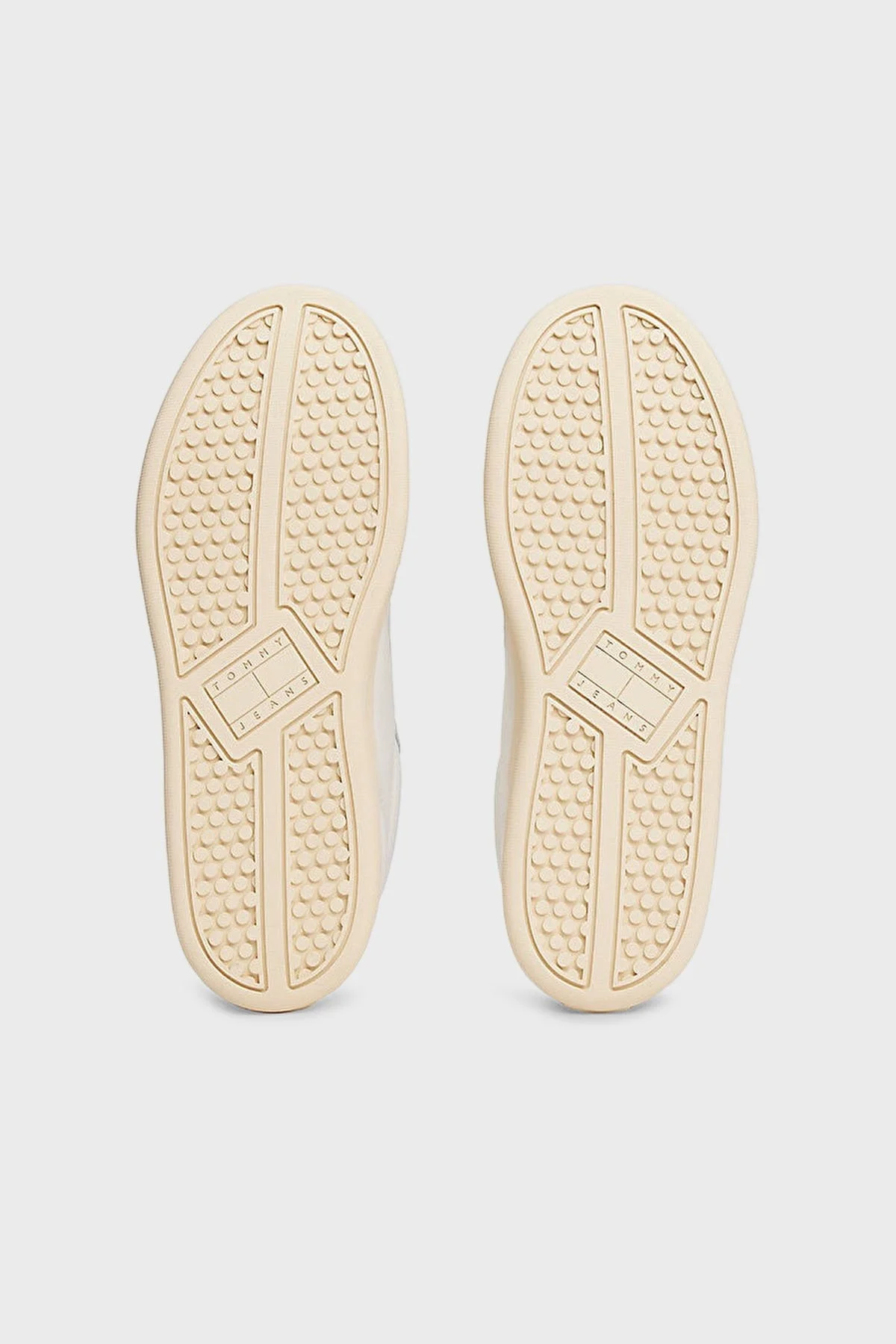Tommy Jeans Logolu Deri Sneaker Bayan Ayakkabı EN0EN02815 01V BEYAZ - 12