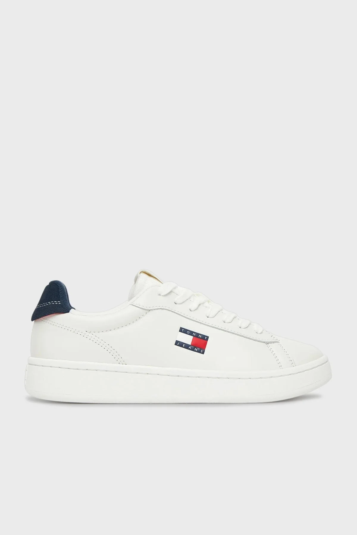 Tommy Jeans Logolu Deri Sneaker Bayan Ayakkabı EN0EN02815 0G1 BEYAZ-LACİVERT - 6