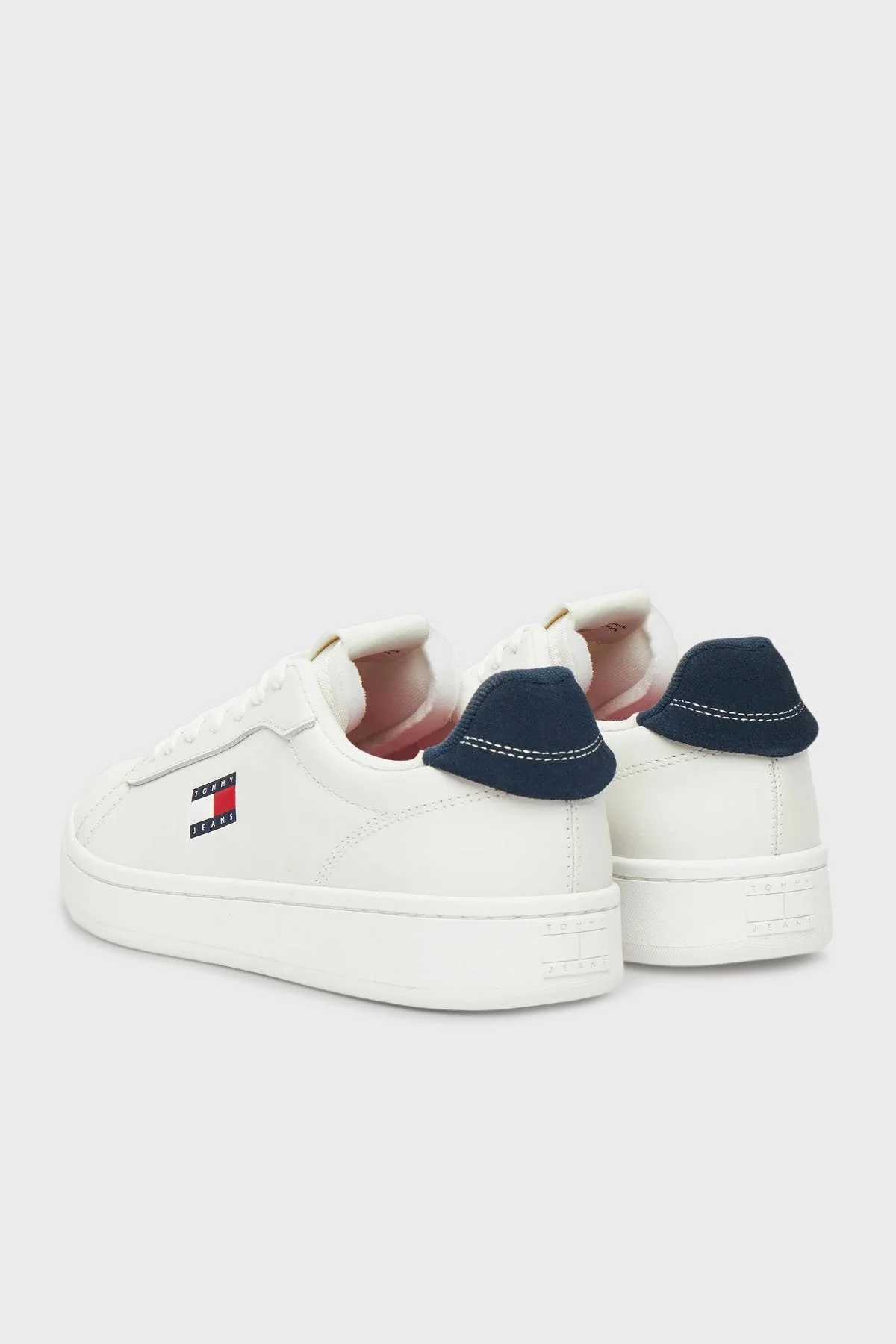 Tommy Jeans Logolu Deri Sneaker Bayan Ayakkabı EN0EN02815 0G1 BEYAZ-LACİVERT - 8