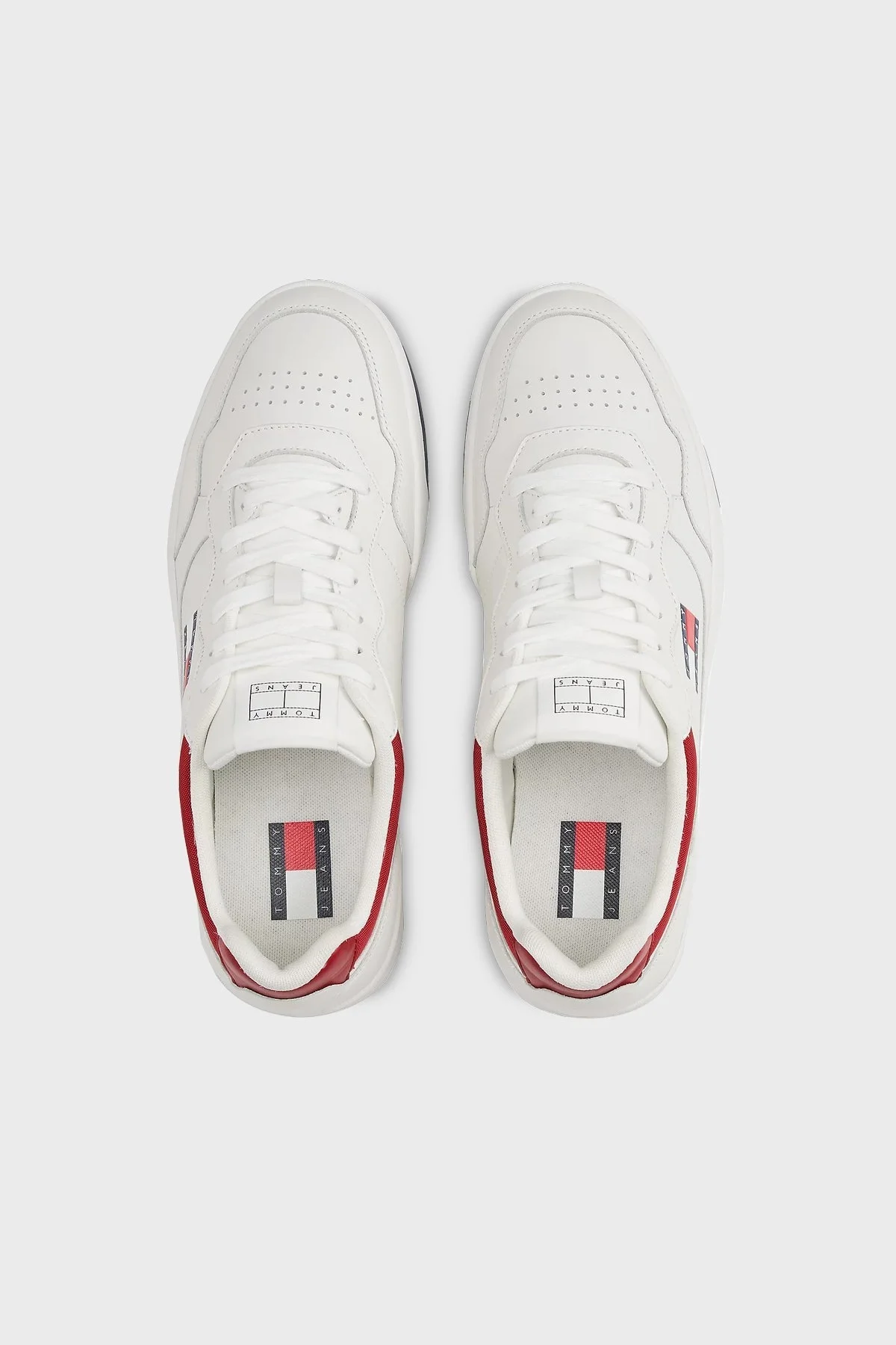 Tommy Jeans Logolu Deri Sneaker Erkek Ayakkabı EM0EM01443 0G1 BEYAZ-LACİVERT - 12