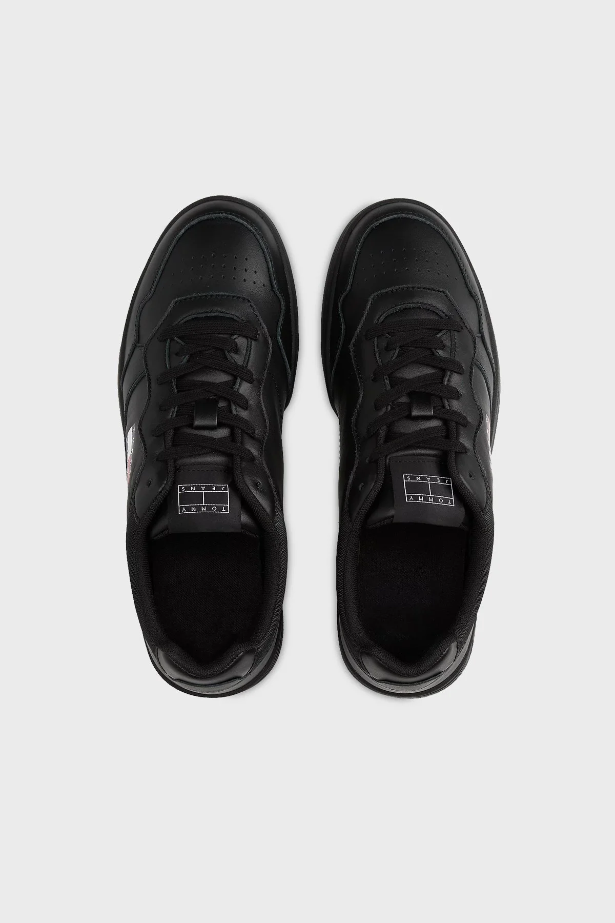 Tommy Jeans Logolu Deri Sneaker Erkek Ayakkabı EM0EM01443 BDS SİYAH - 12