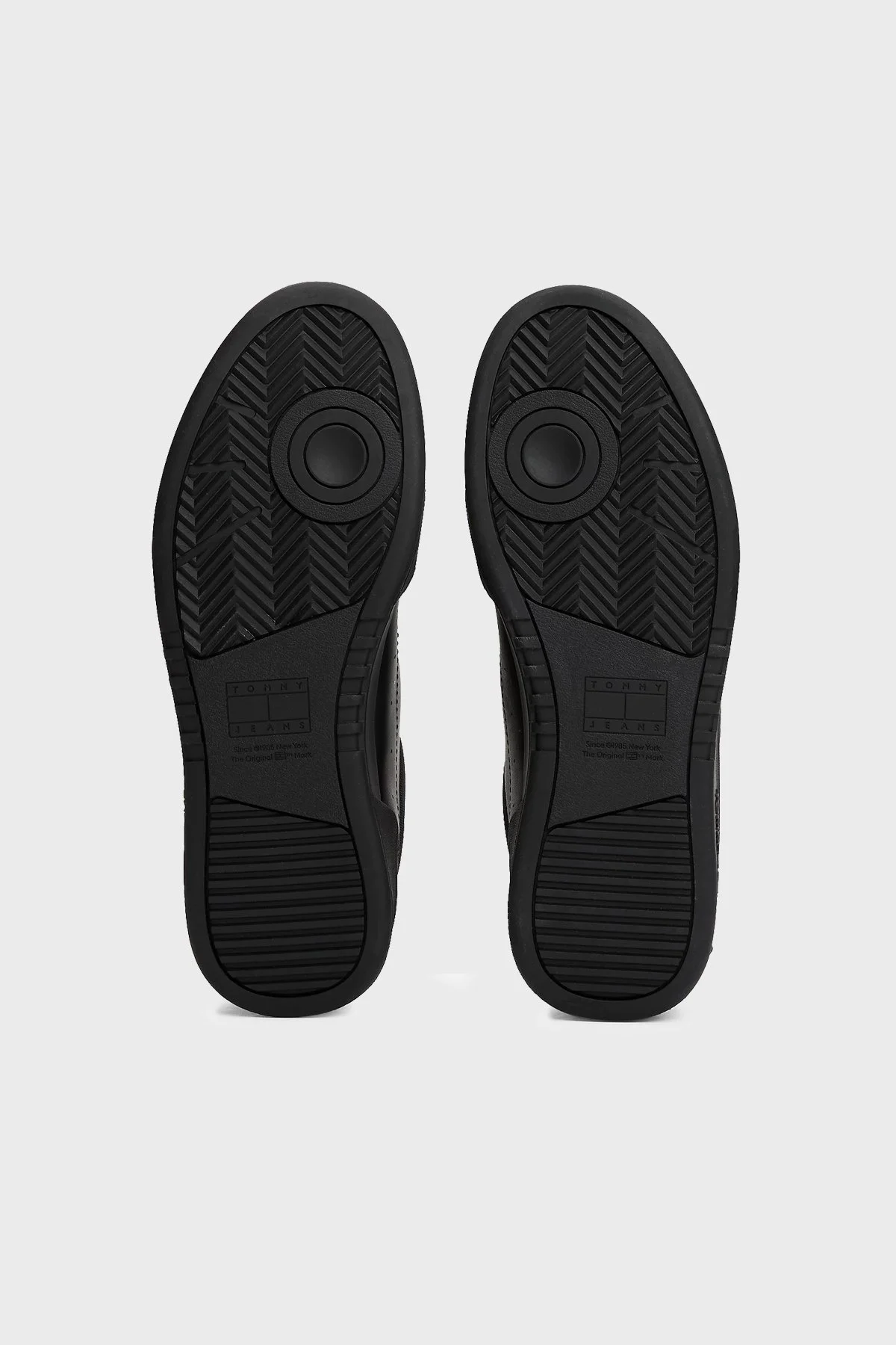 Tommy Jeans Logolu Deri Sneaker Erkek Ayakkabı EM0EM01443 BDS SİYAH - 14