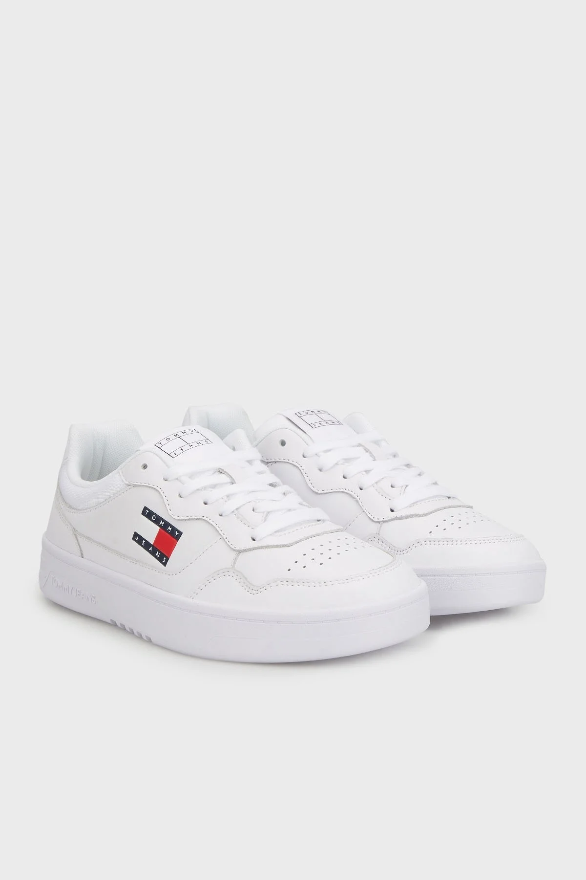 Tommy Jeans Logolu Deri Sneaker Erkek Ayakkabı EM0EM01443 YBR BEYAZ - 2