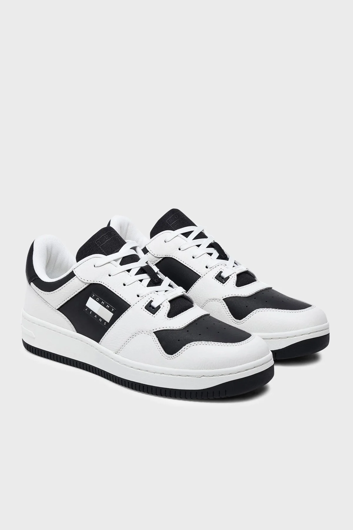 Tommy Jeans Logolu Deri Sneaker Erkek Ayakkabı EM0EM01513 YBL BEYAZ - 2