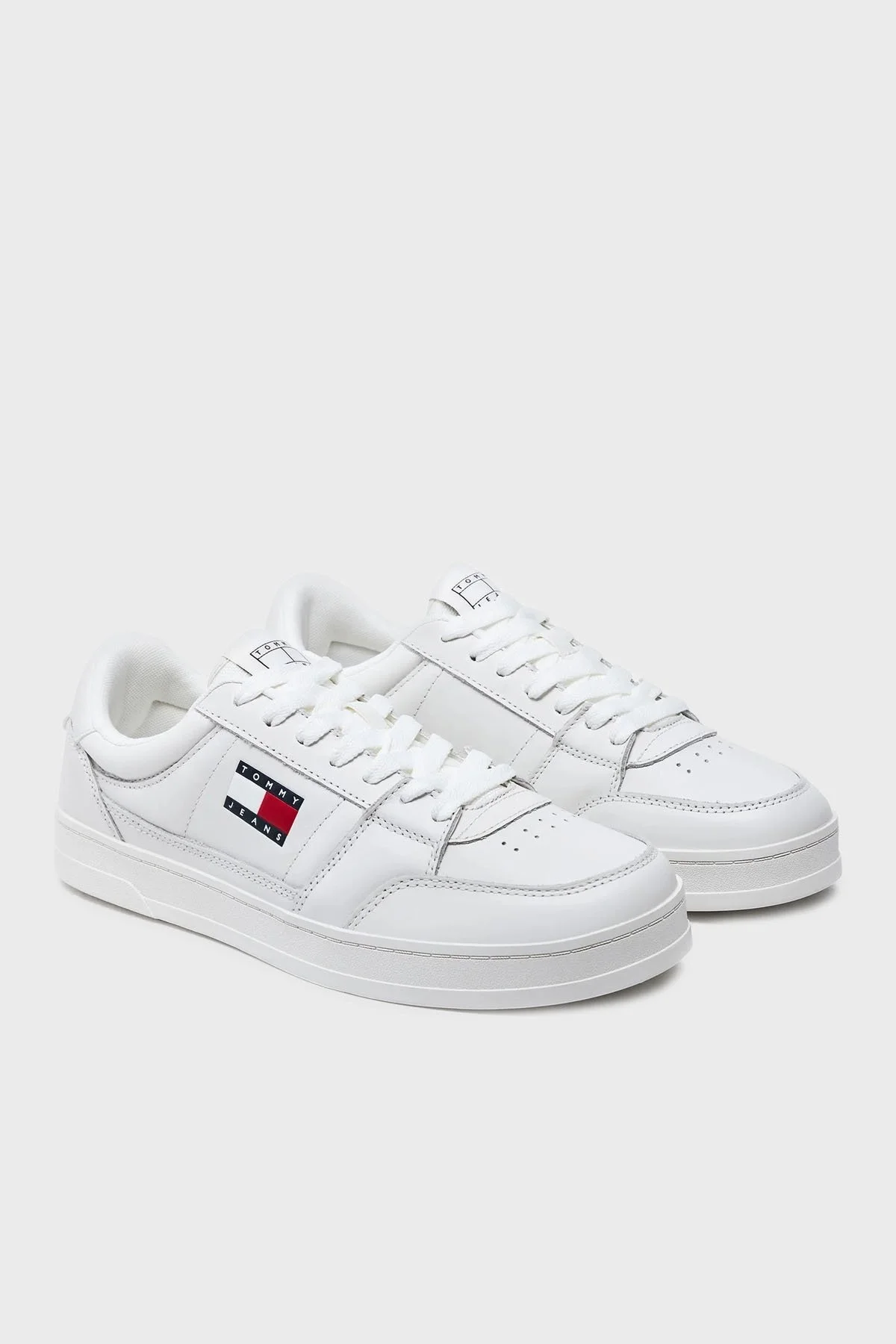 Tommy Jeans Logolu Deri Sneaker Erkek Ayakkabı EM0EM01574 YBL BEYAZ - 2