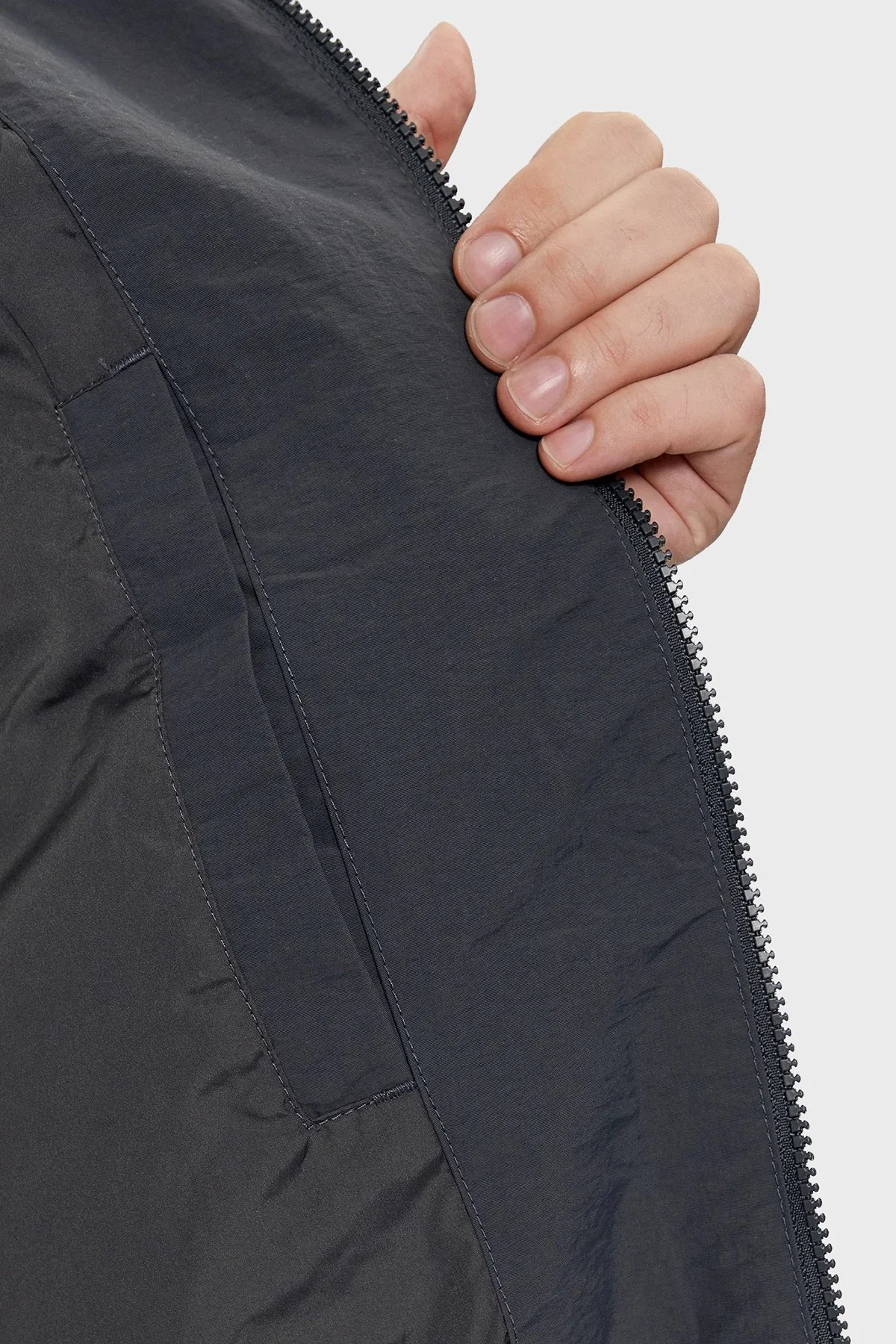 Tommy Jeans Logolu Dik Yaka Regular Fit İnce Erkek Mont DM0DM17982 PUB KOYU GRİ - 3