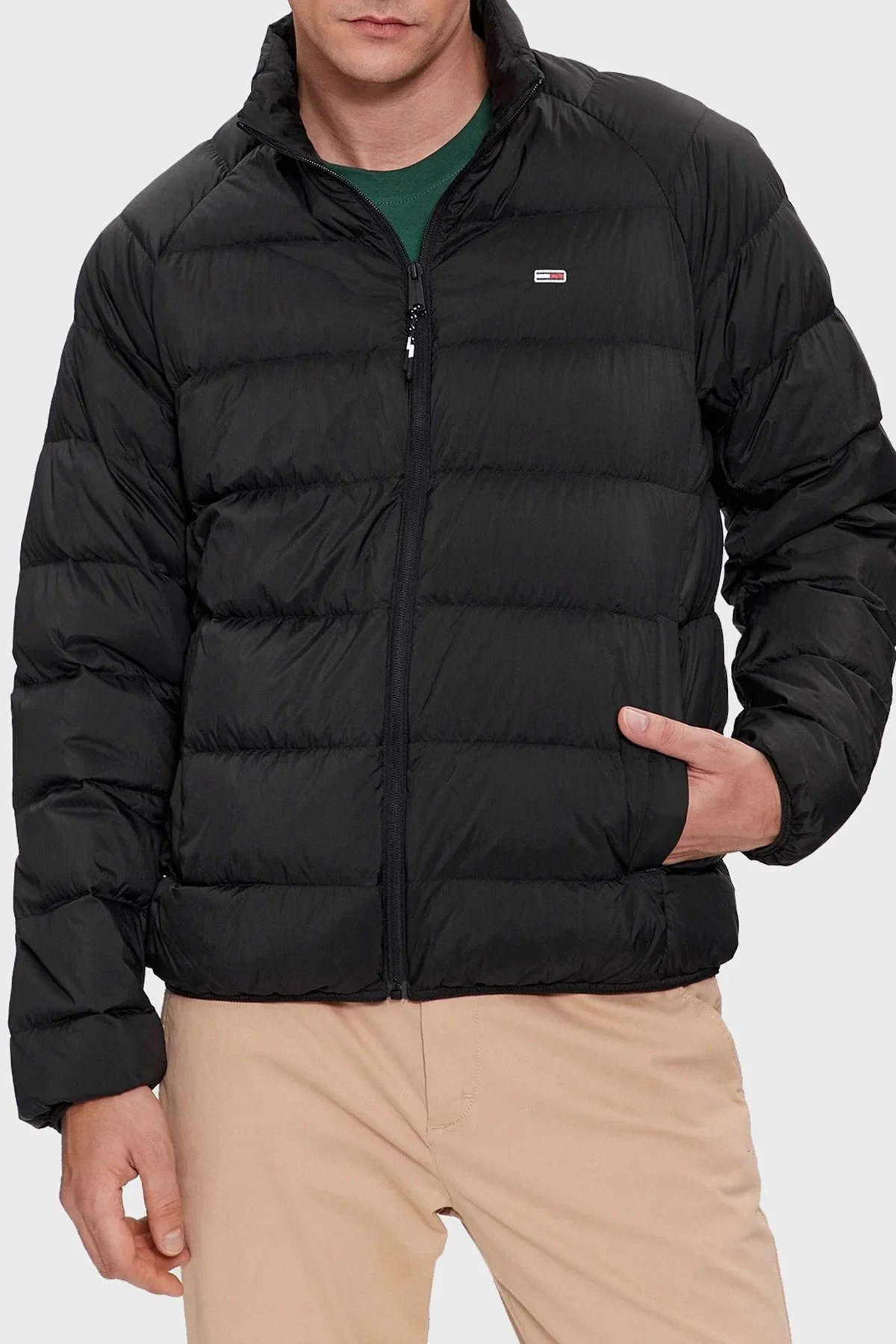 Tommy Jeans Logolu Dik Yaka Regular Fit Şişme Erkek Mont DM0DM17984 BDS SİYAH - 1