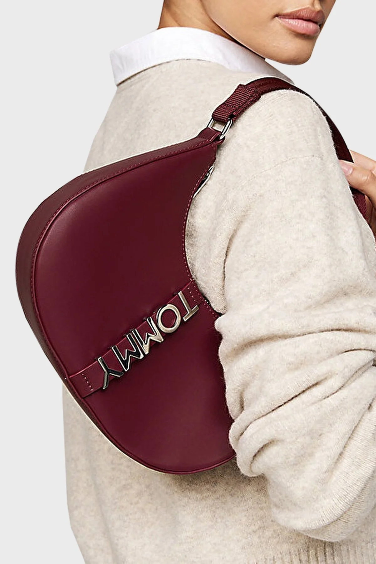 Tommy Jeans Logolu Fermuarlı Bayan Çanta AW0AW16510 VLP BORDO - 2