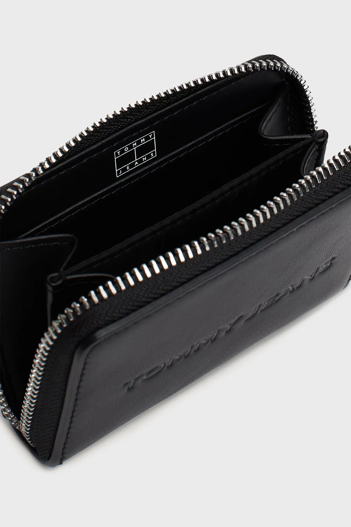Tommy Jeans Logolu Fermuarlı Bayan Cüzdan AW0AW16387 BDS SİYAH - 7