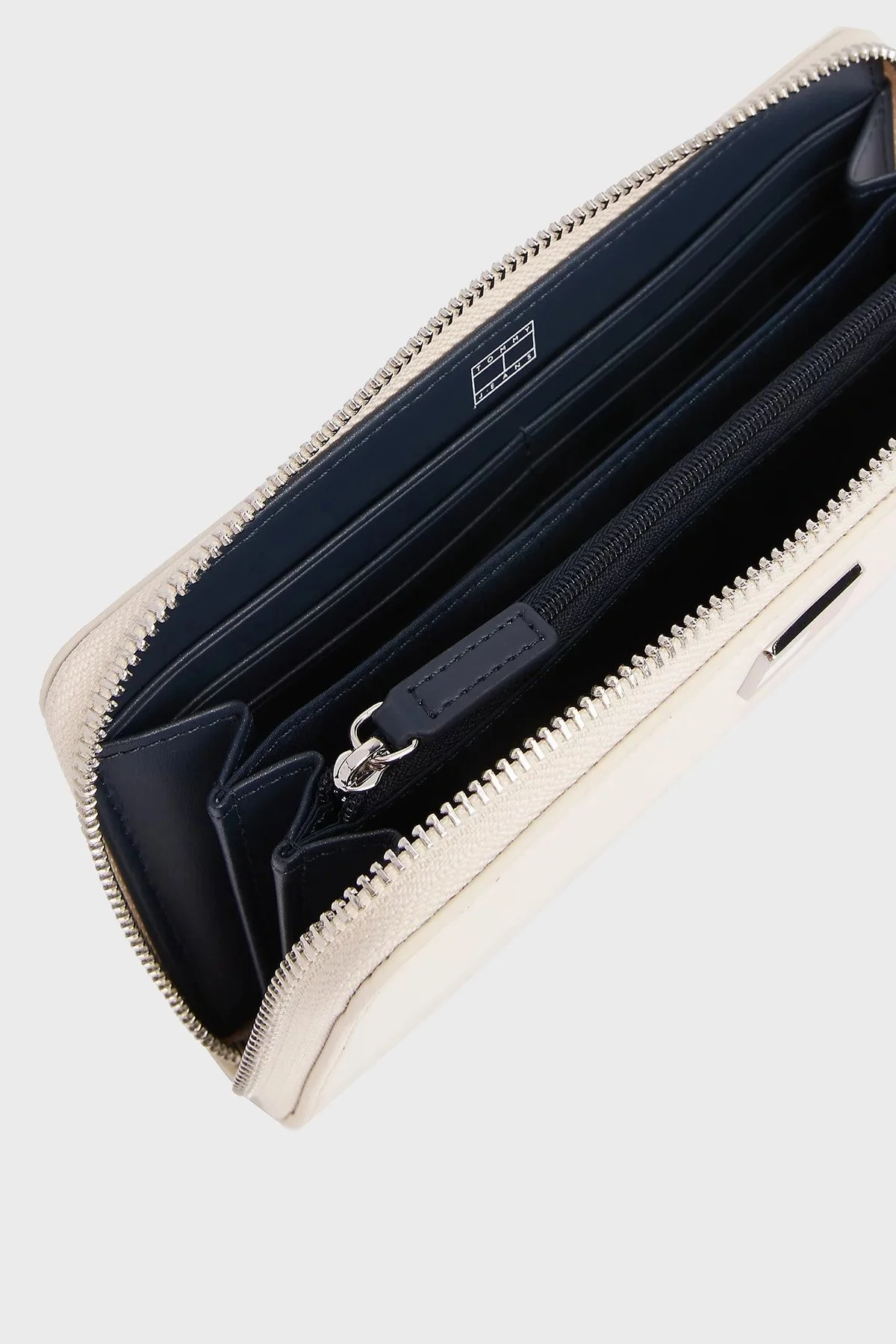 Tommy Jeans Logolu Fermuarlı Bayan Cüzdan AW0AW16980 ACG BEJ - 4