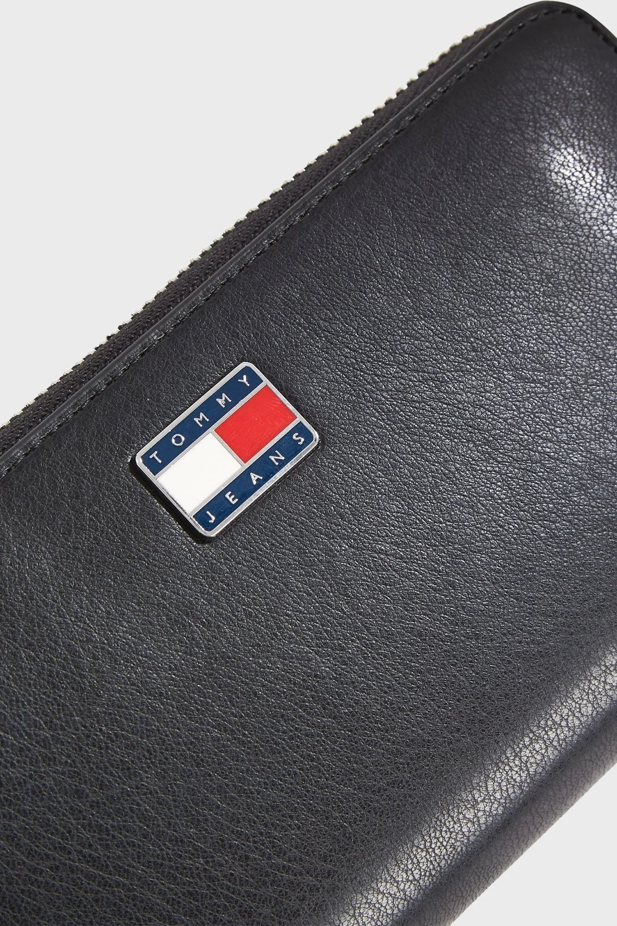 Tommy Jeans Logolu Fermuarlı Bayan Cüzdan AW0AW16980 BDS SİYAH - 4