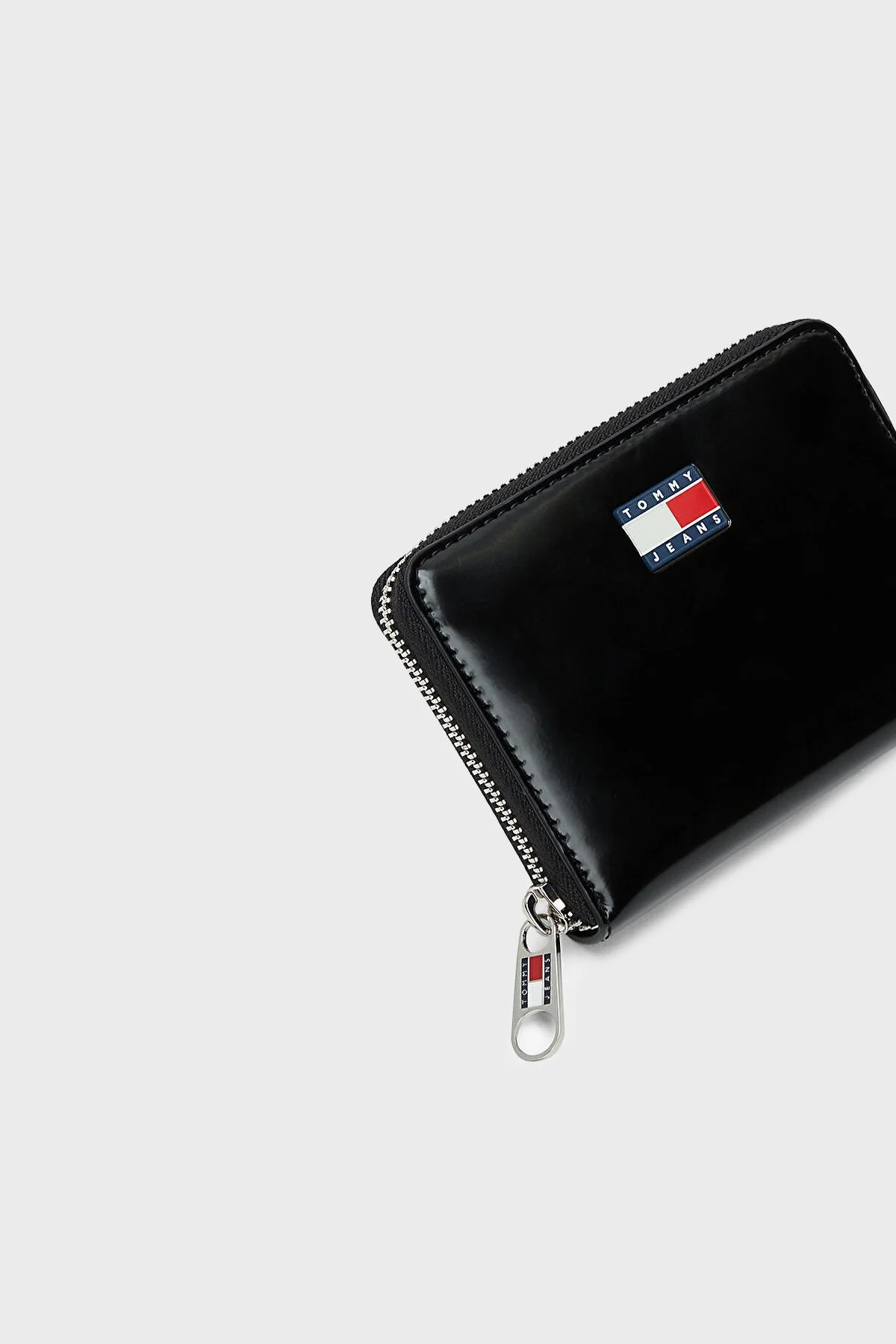 Tommy Jeans Logolu Fermuarlı Bayan Cüzdan AW0AW18090 BDS SİYAH - 3
