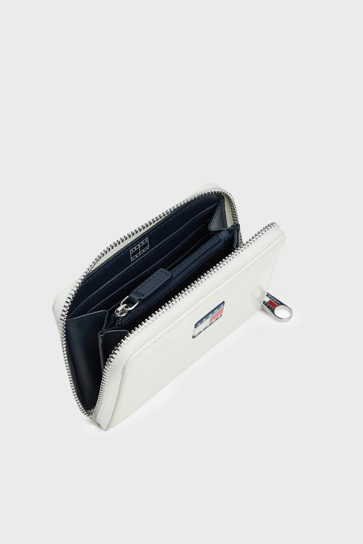 Tommy Jeans Logolu Fermuarlı Bayan Cüzdan AW0AW18090 YBI BEYAZ - 4
