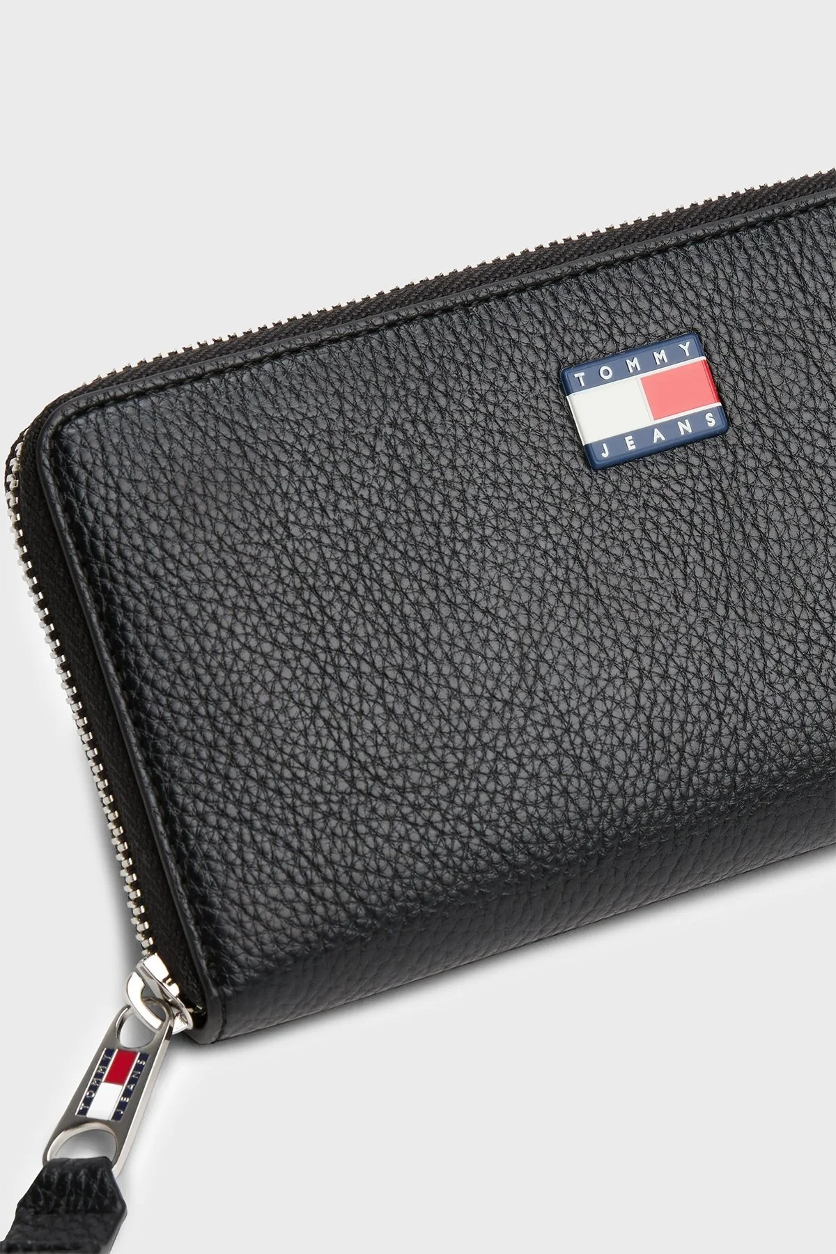 Tommy Jeans Logolu Fermuarlı Büyük Bayan Cüzdan AW0AW17585 BDS SİYAH - 3