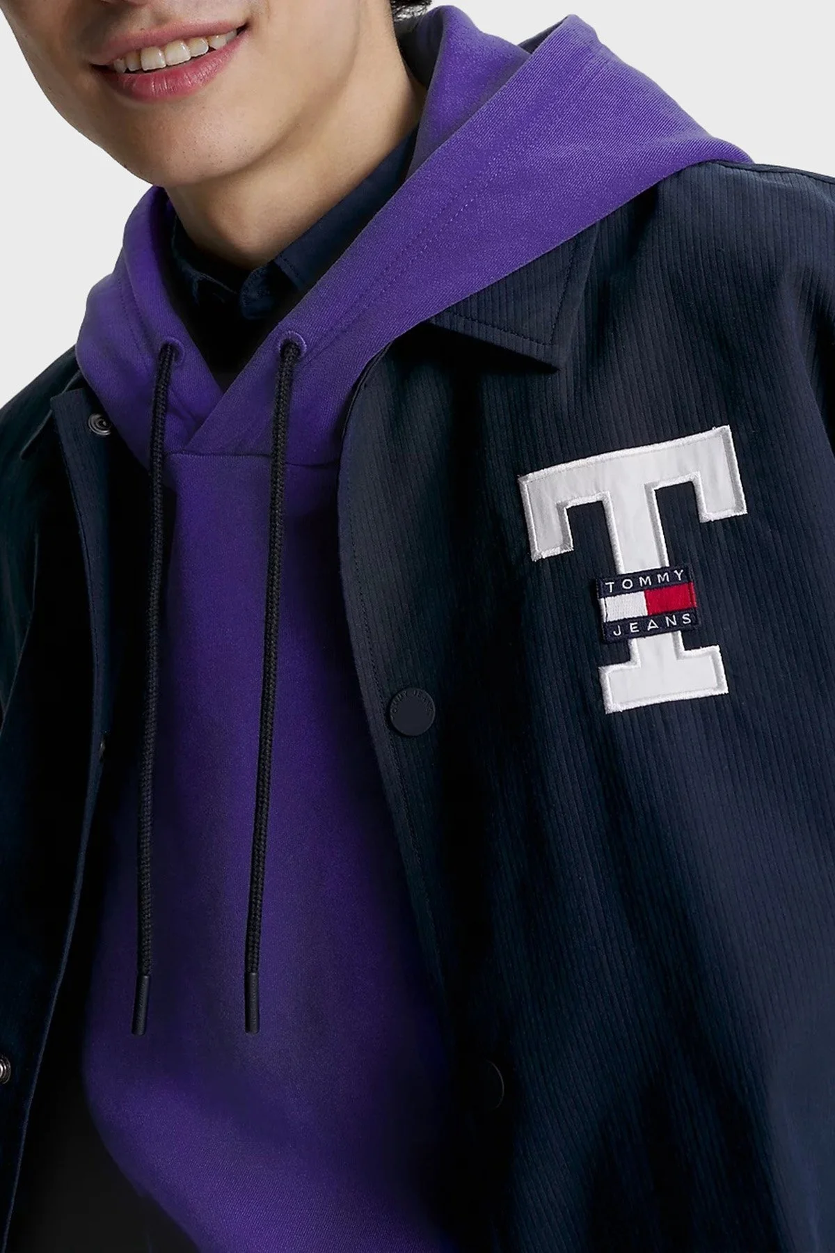 Tommy Jeans Logolu Fitilli Kadife Erkek Gömlek DM0DM16779 DW5 LACİVERT - 3