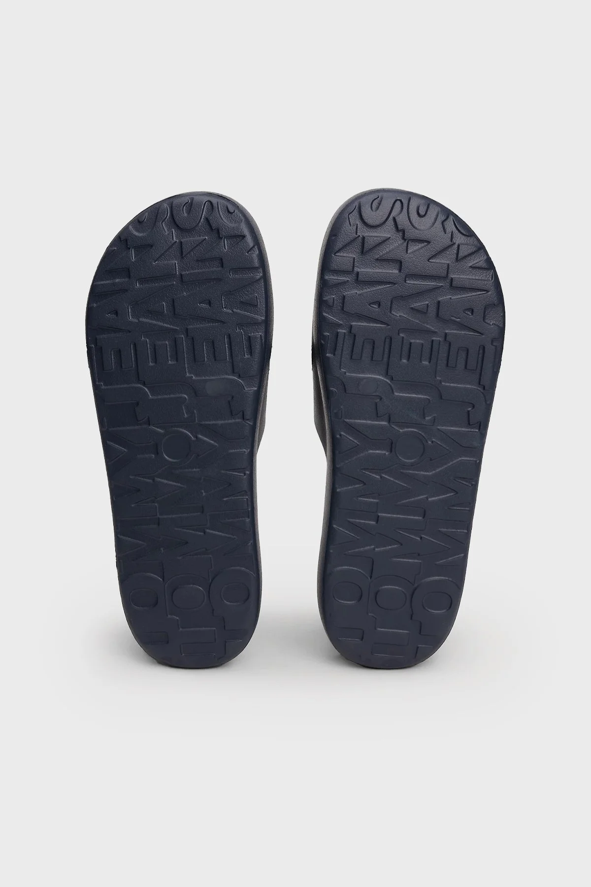 Tommy Jeans Logolu Kalın Tabanlı Bayan Terlik EN0EN02454 C1G LACİVERT - 14