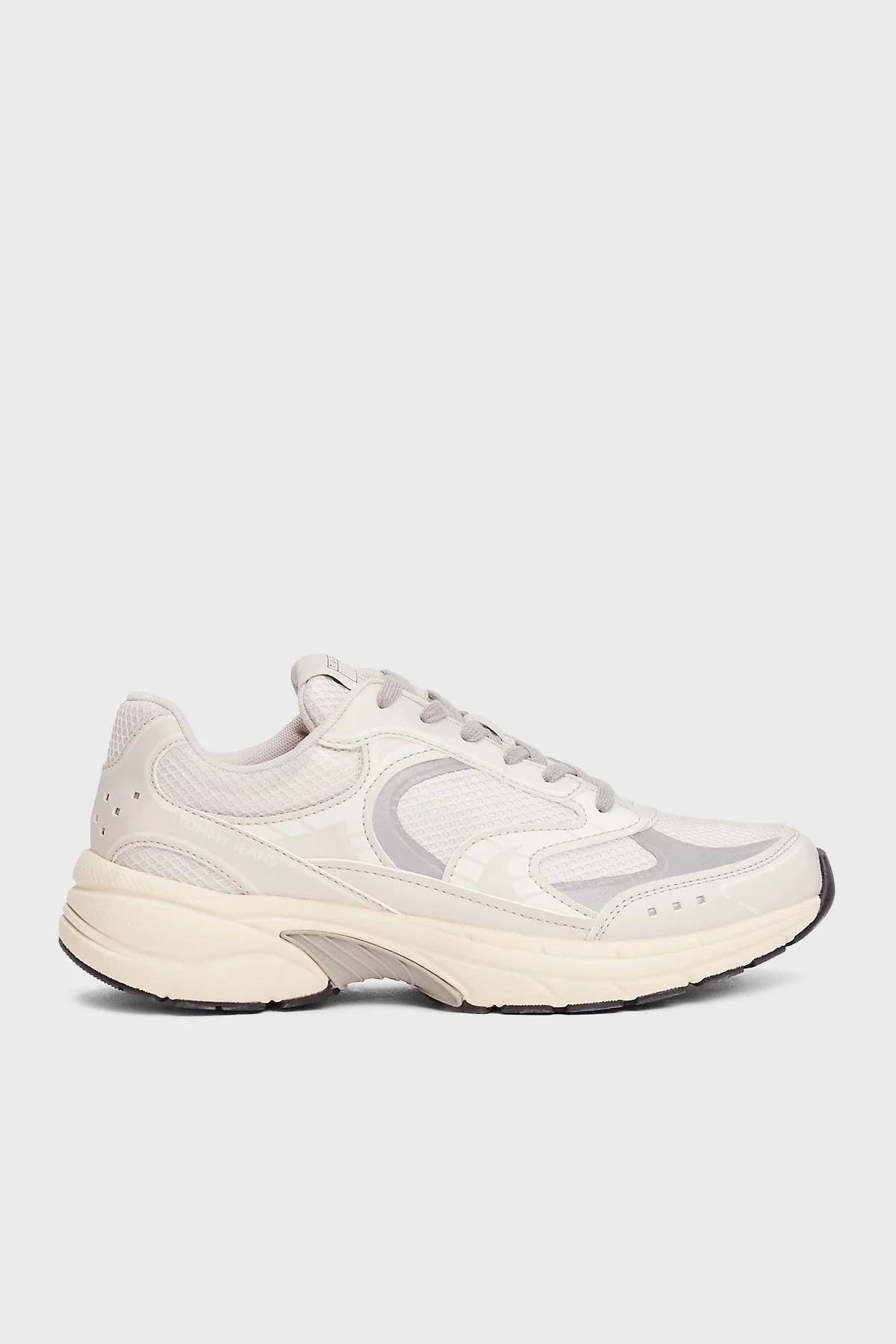 Tommy Jeans Logolu Kalın Tabanlı Sneaker Erkek Ayakkabı EM0EM01569 P06 BEYAZ-GRİ - 1