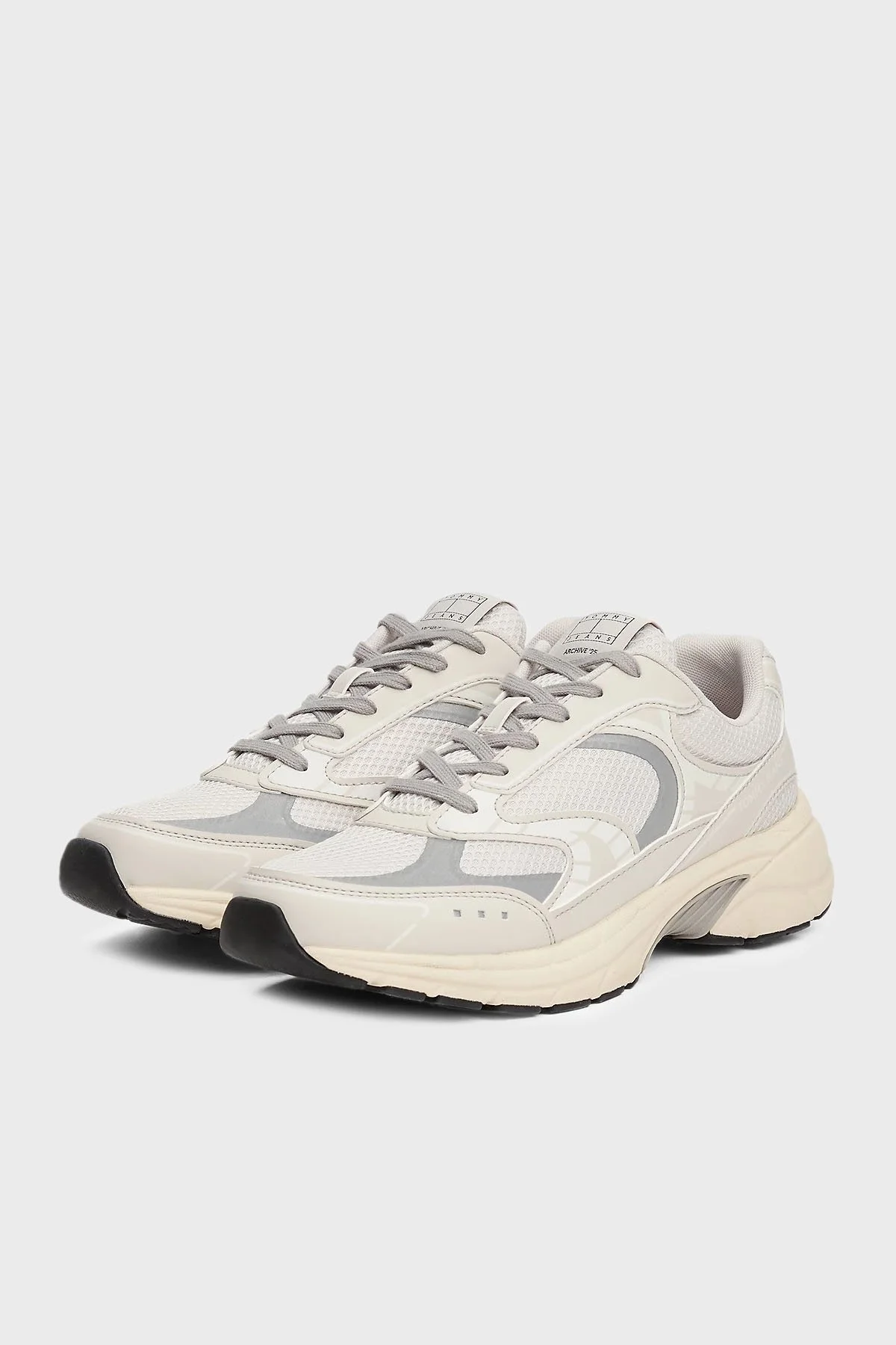 Tommy Jeans Logolu Kalın Tabanlı Sneaker Erkek Ayakkabı EM0EM01569 P06 BEYAZ-GRİ - 3