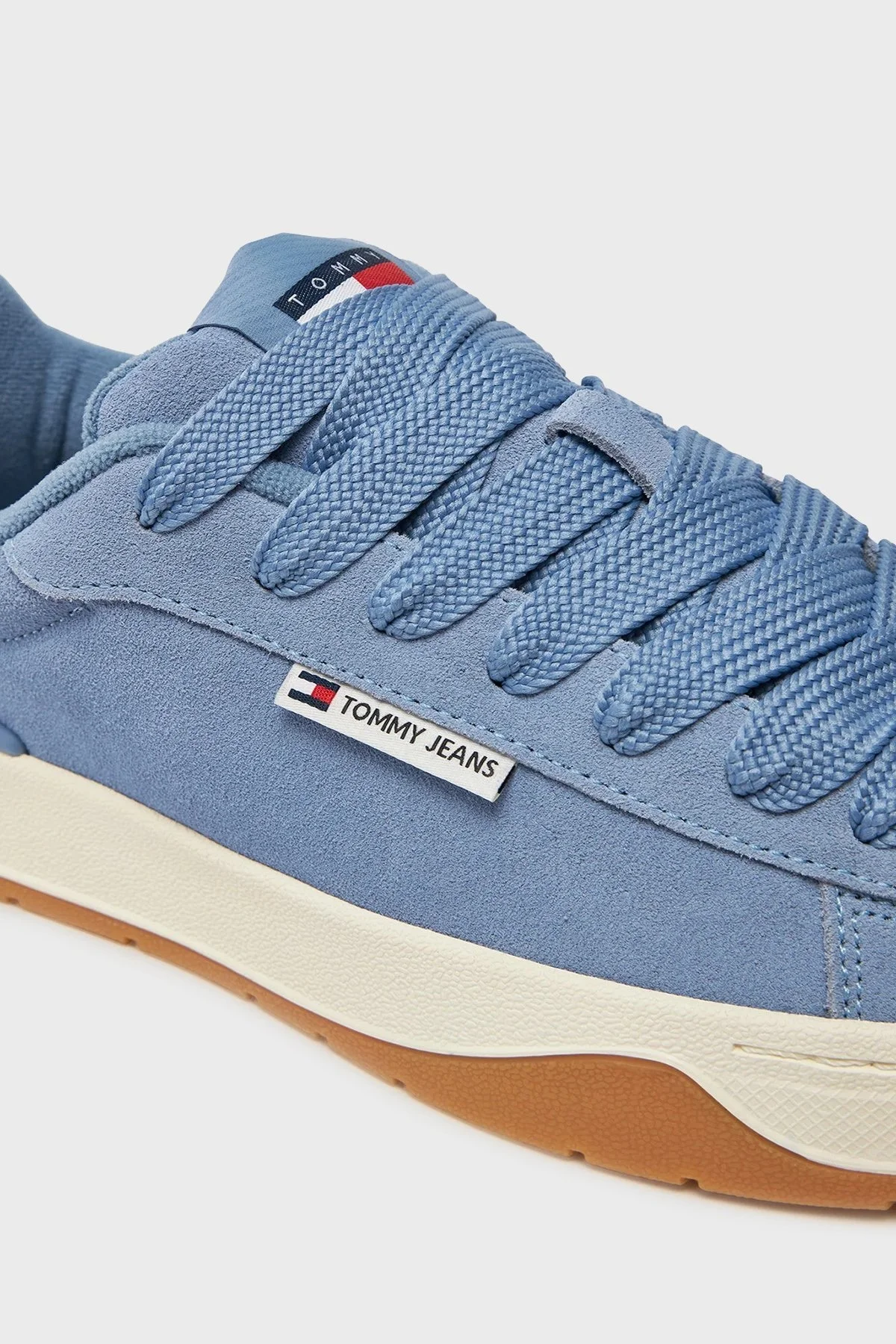 Tommy Jeans Logolu Kalın Tabanlı Süet Sneaker Bayan Ayakkabı EN0EN02677 C33 BEYAZ-MAVİ - 4