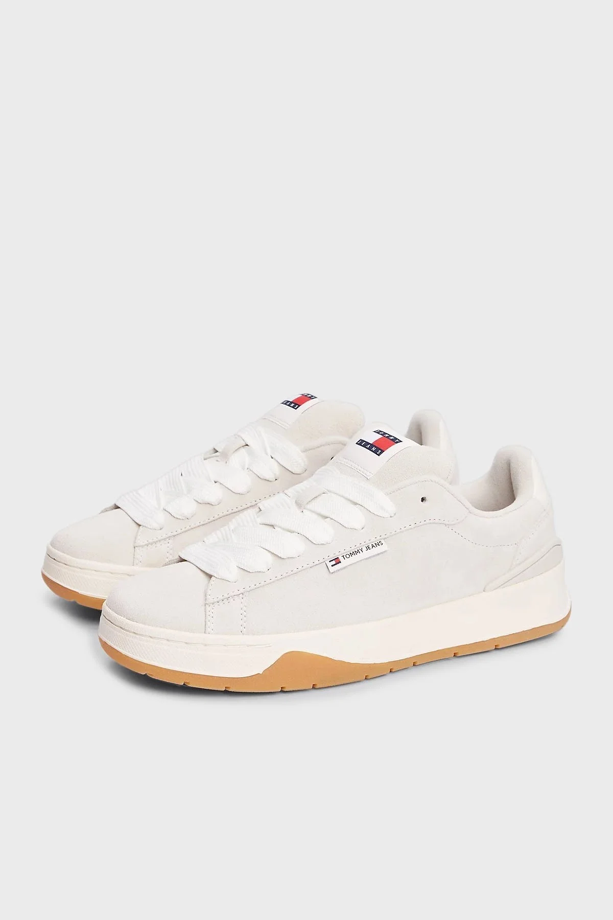 Tommy Jeans Logolu Kalın Tabanlı Süet Sneaker Bayan Ayakkabı EN0EN02677 P06 BEYAZ-GRİ - 5